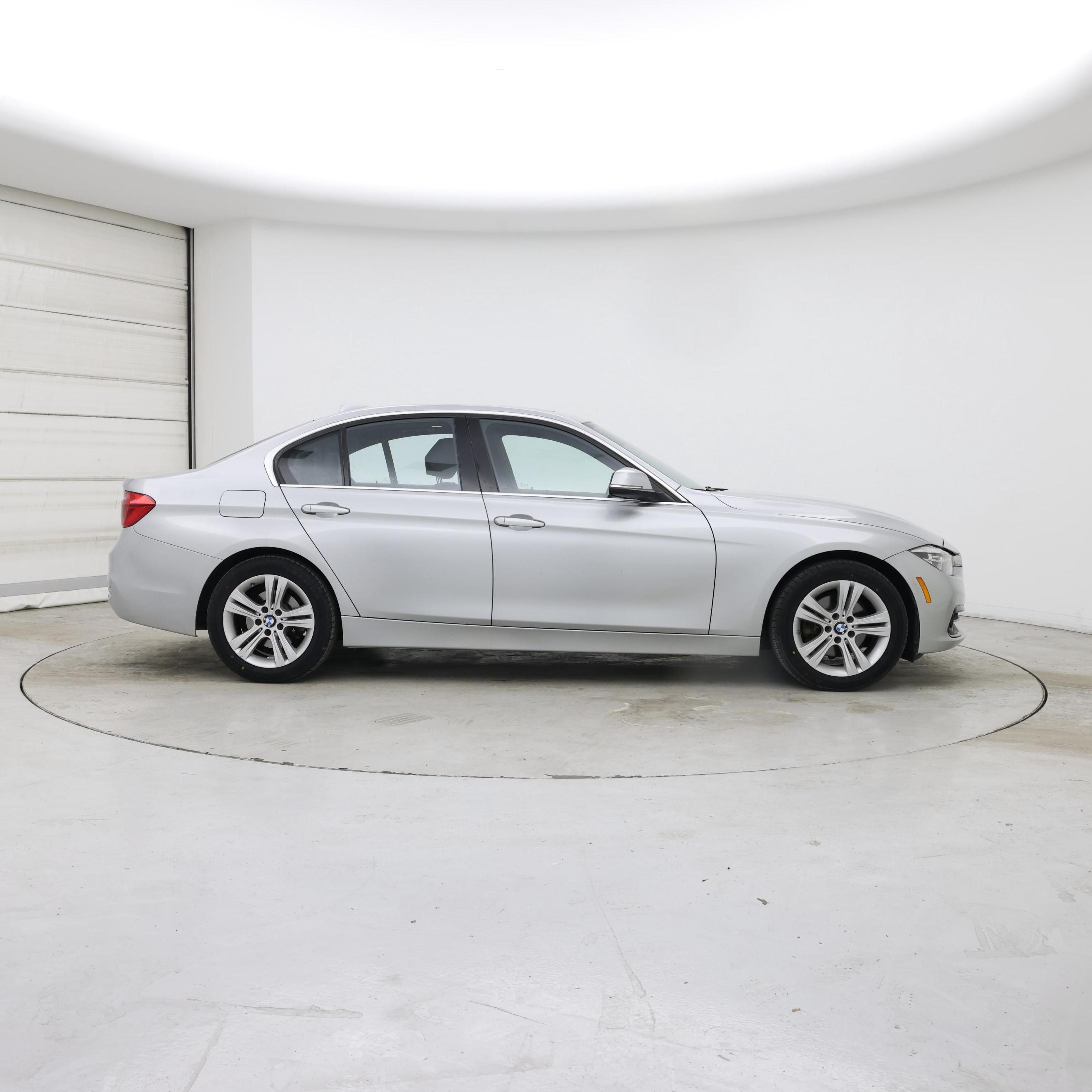 Thumbnail: 2018 BMW 3 Series - 7