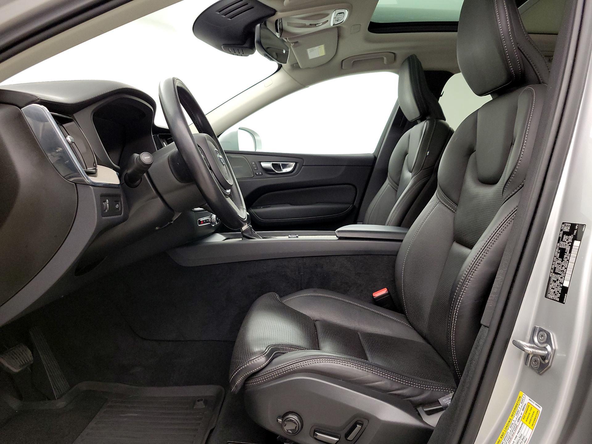 Thumbnail: 2021 Volvo XC60 - 11