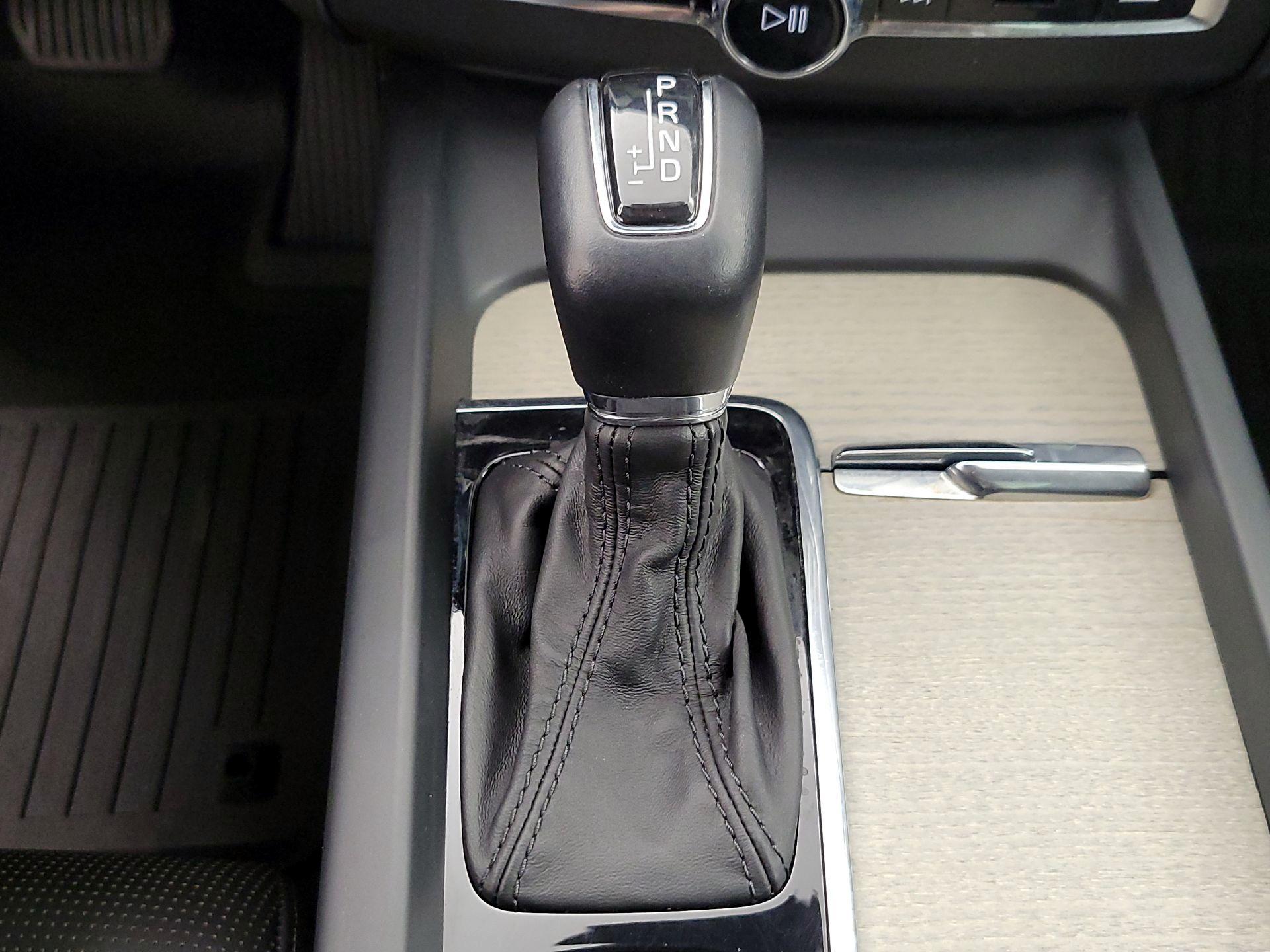 Thumbnail: 2021 Volvo XC60 - 18