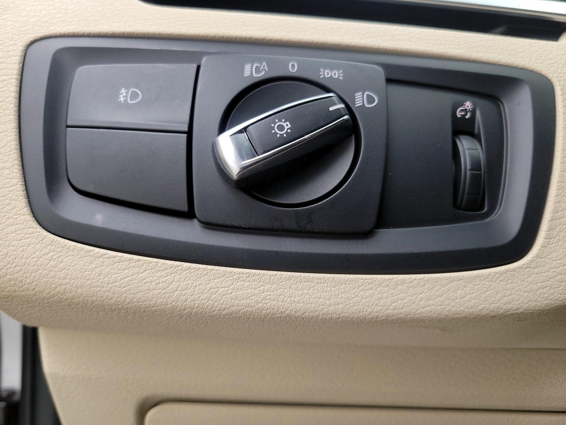 Thumbnail: 2017 BMW X1 - 13