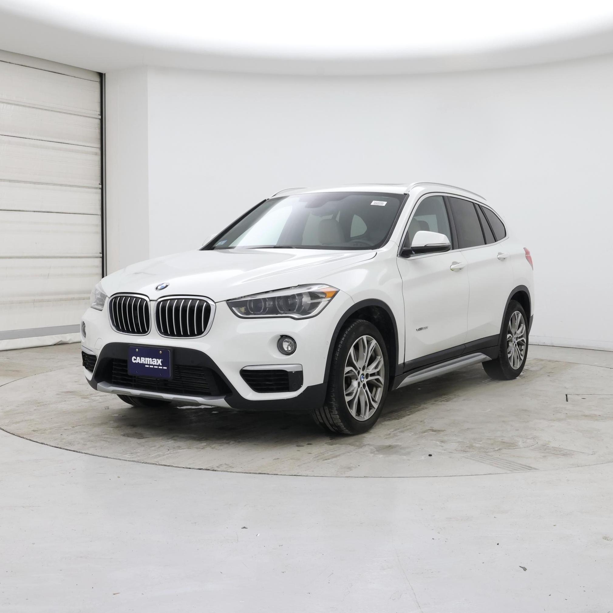 Thumbnail: 2017 BMW X1 - 4