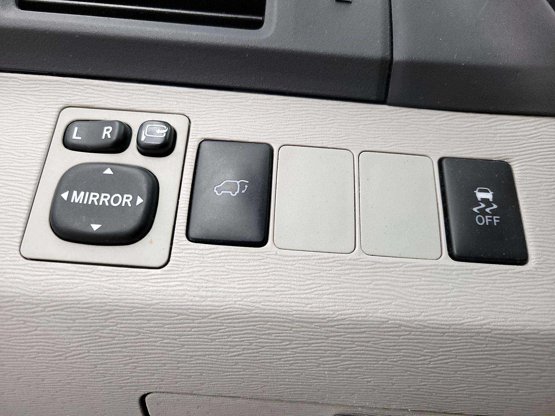 Thumbnail: 2015 Toyota Venza - 13