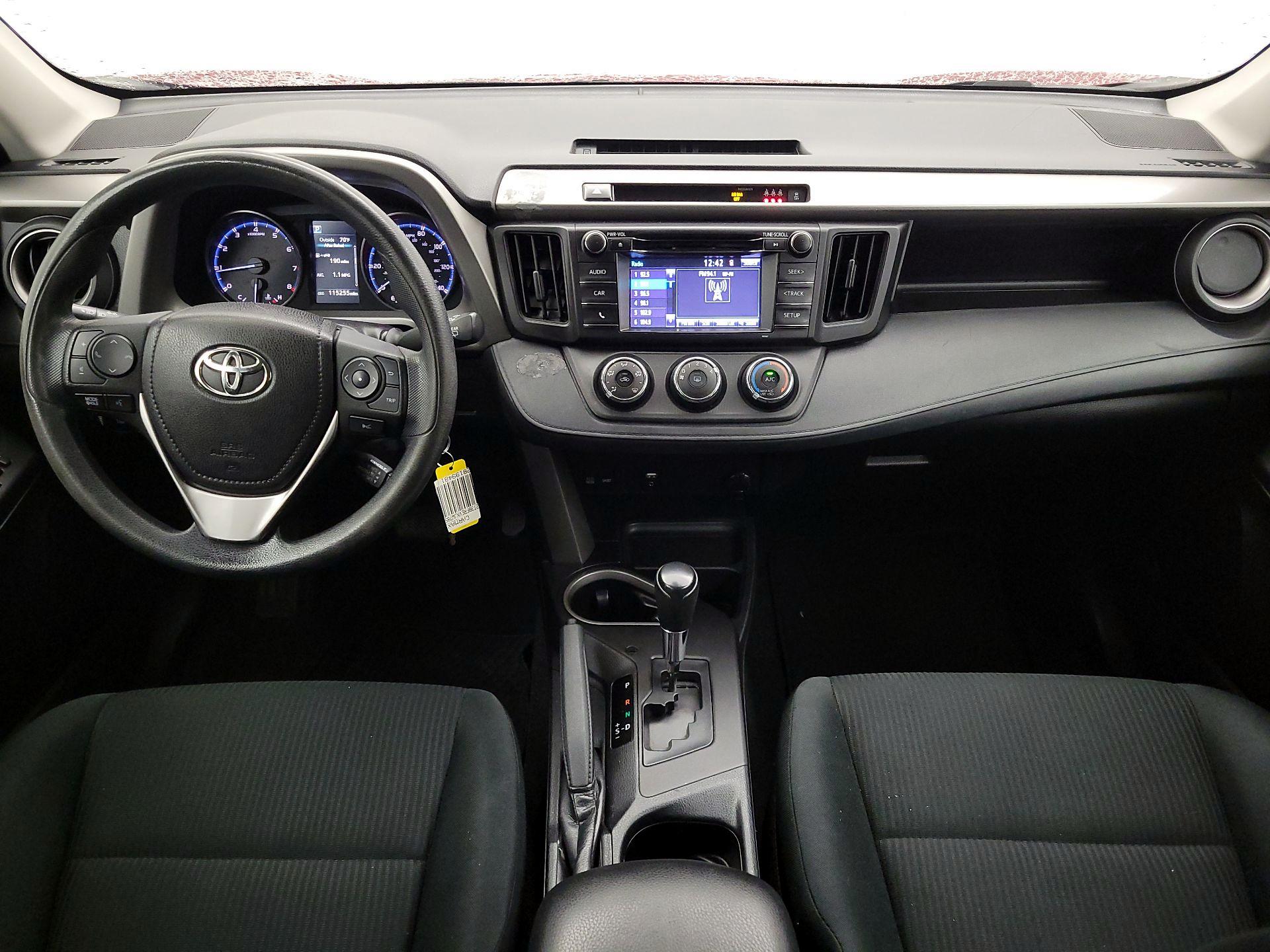 Thumbnail: 2018 Toyota RAV4 - 9