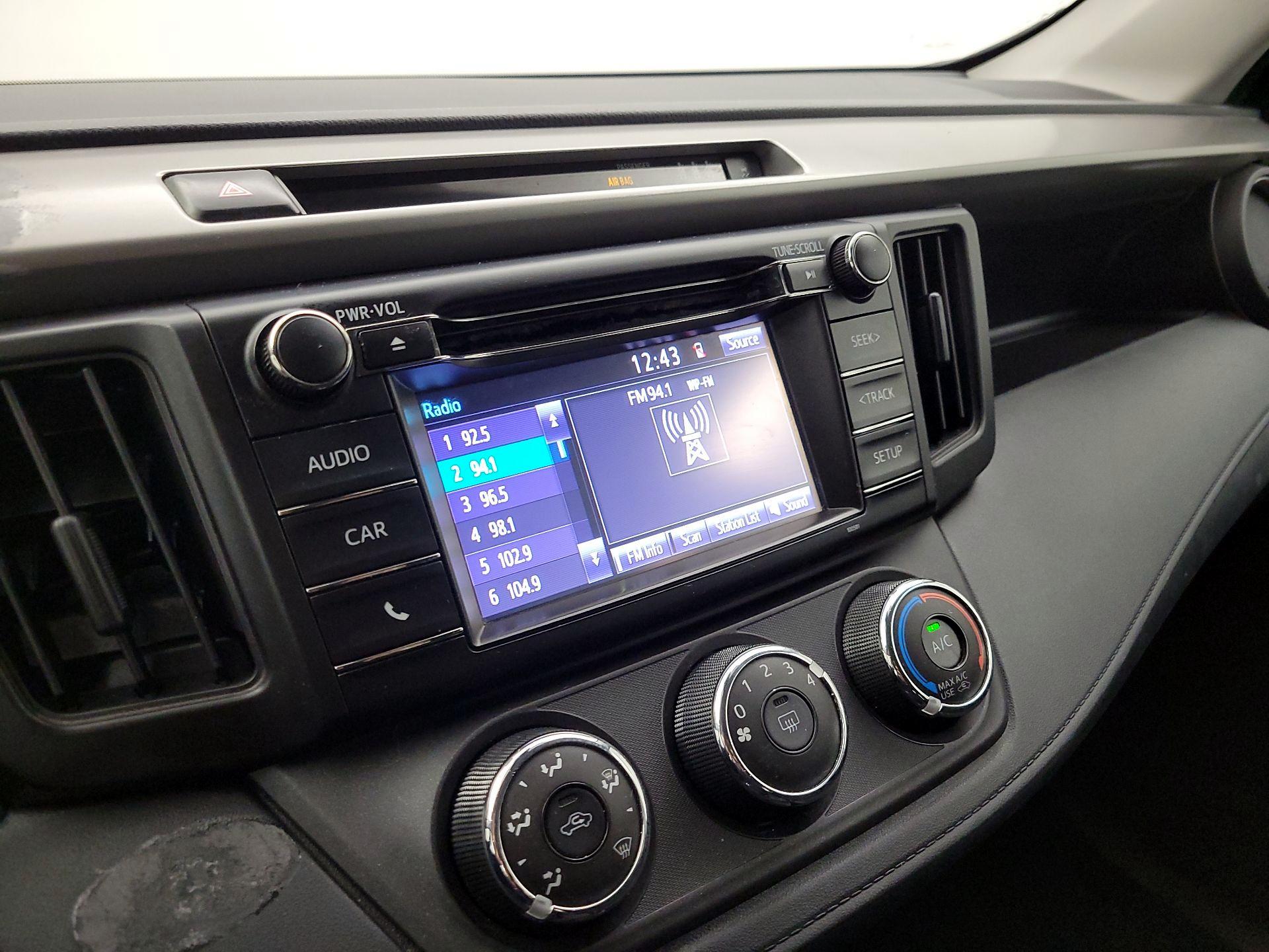 Thumbnail: 2018 Toyota RAV4 - 14