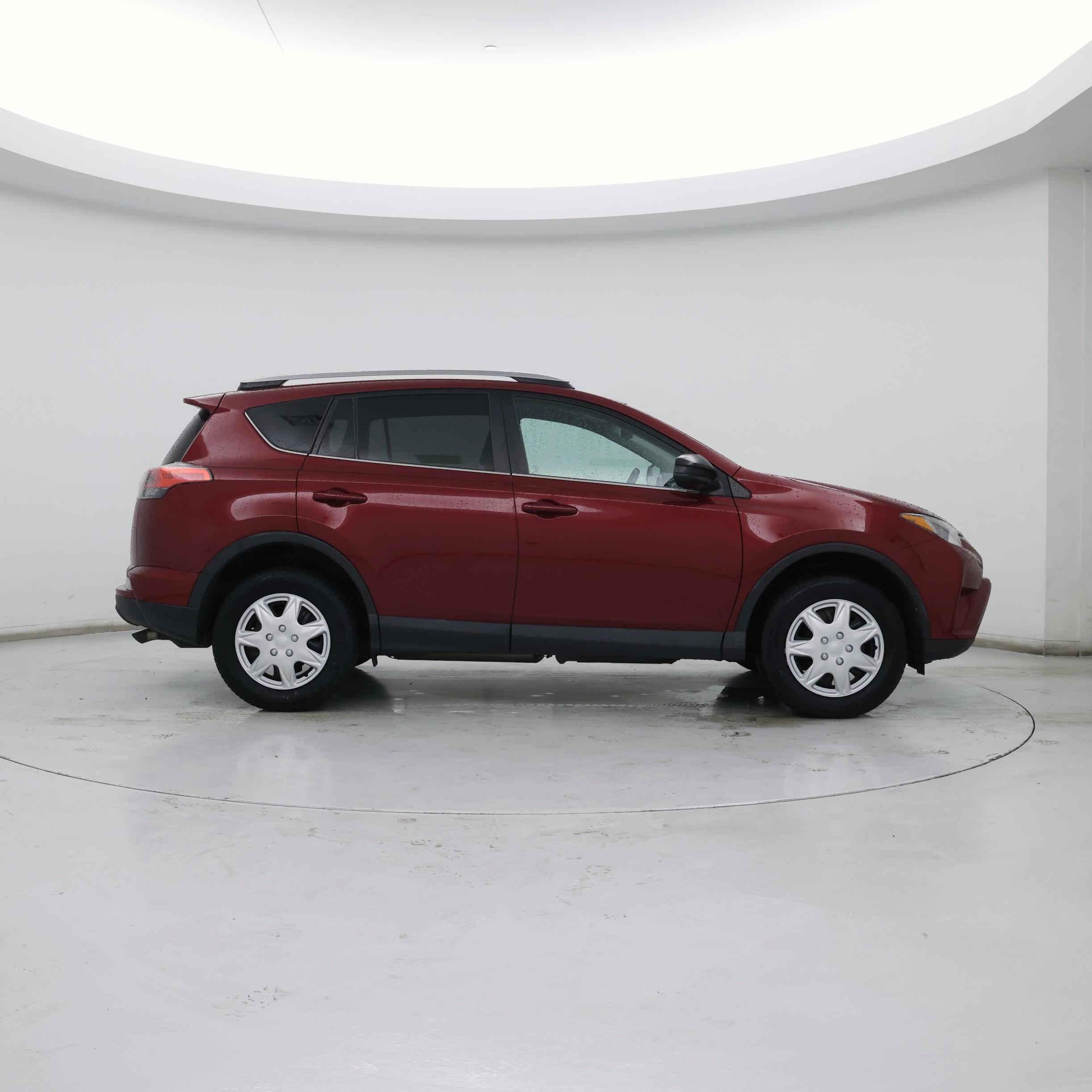 Thumbnail: 2018 Toyota RAV4 - 7