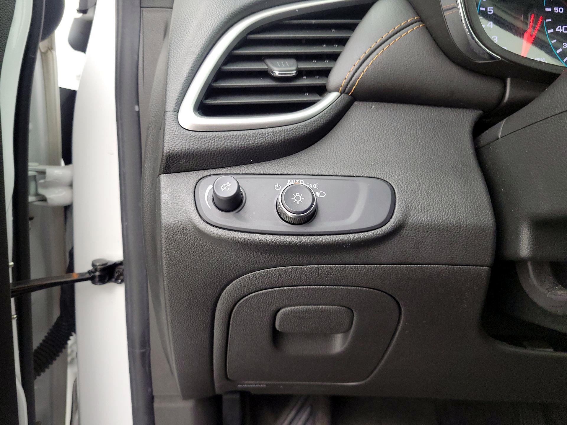 Thumbnail: 2019 Chevrolet Trax - 13