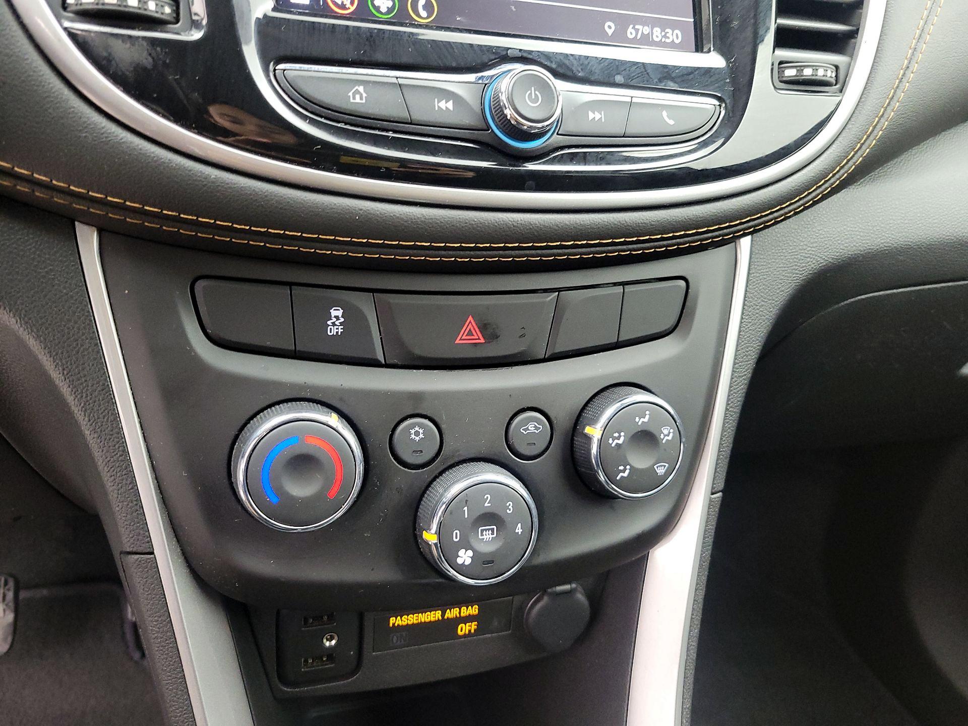 Thumbnail: 2019 Chevrolet Trax - 16