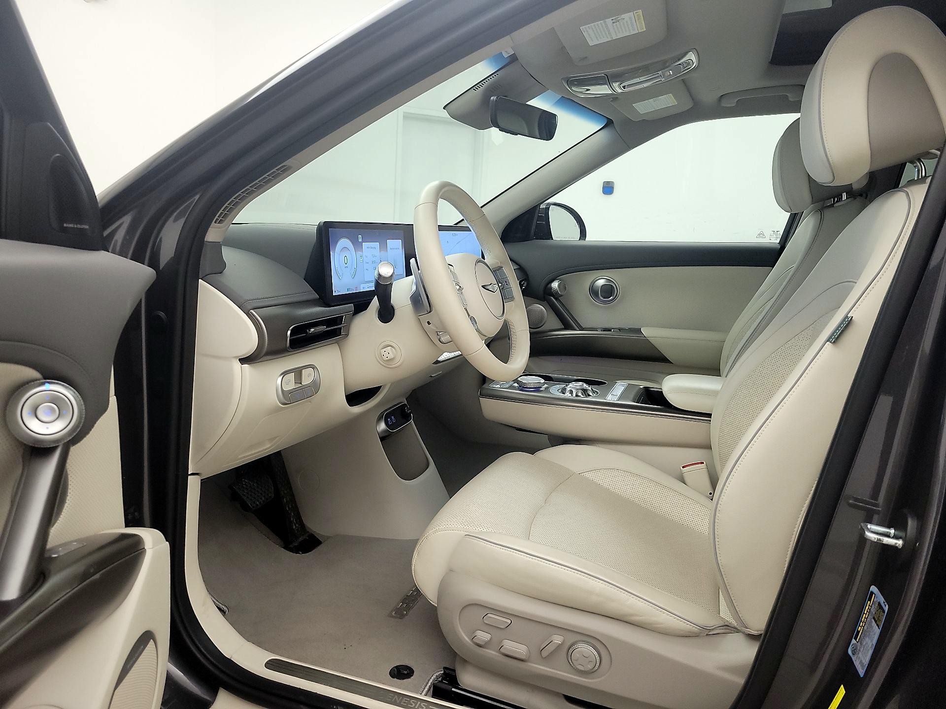 Thumbnail: 2023 Genesis GV60 - 11