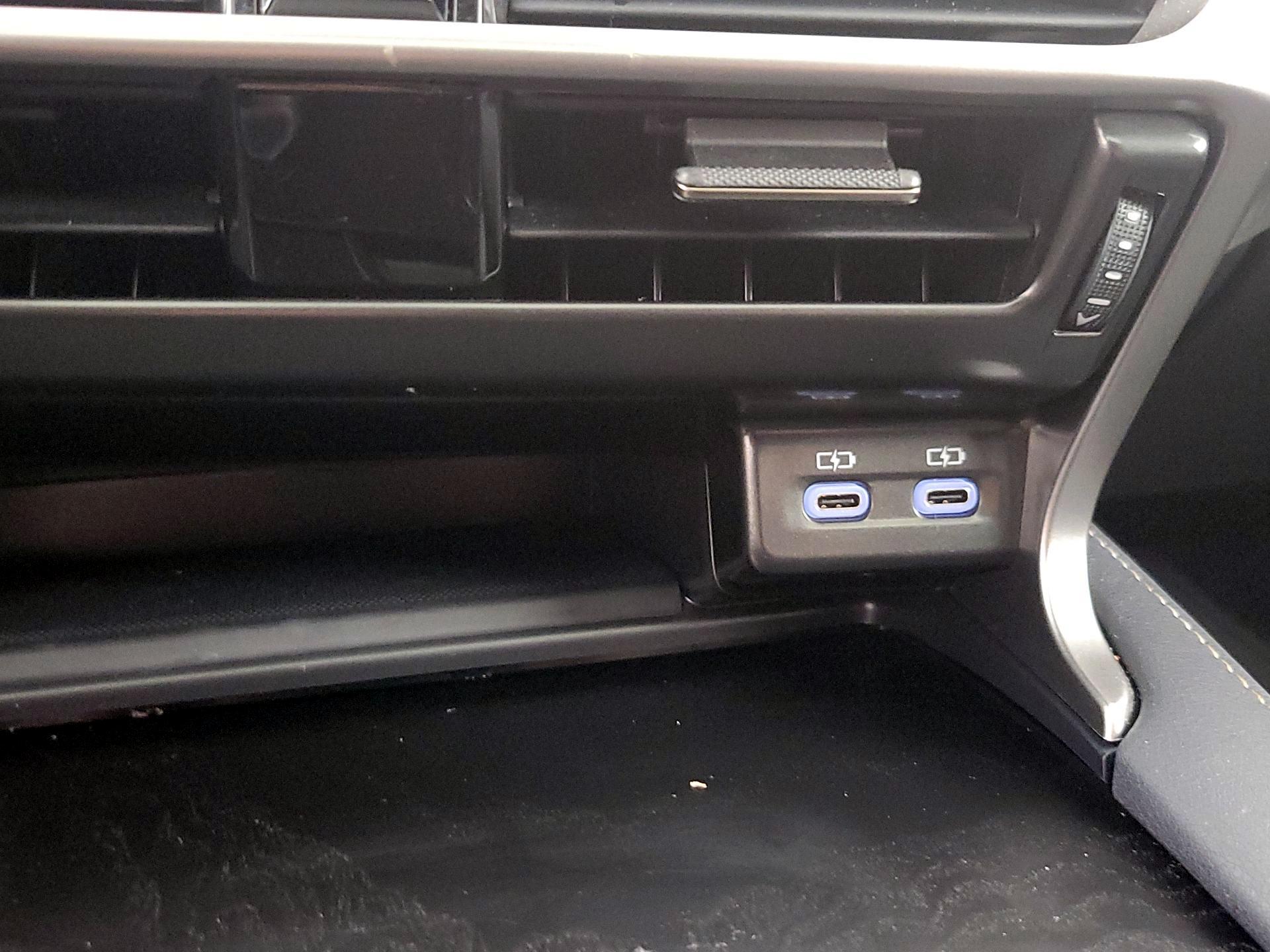 Thumbnail: 2023 Lexus RX - 18