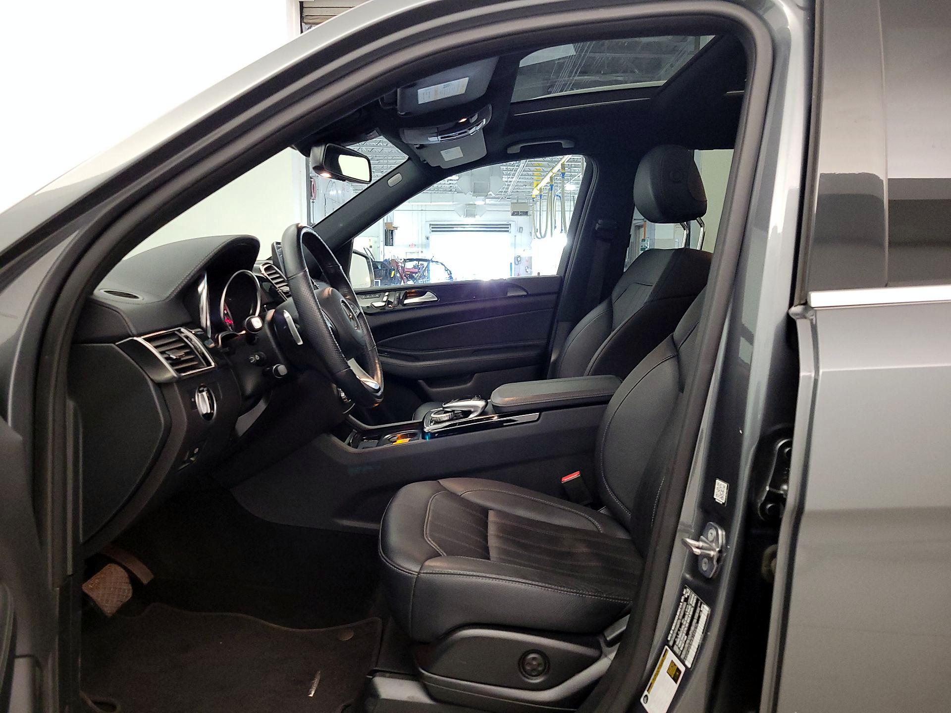 Thumbnail: 2019 Mercedes-Benz GLS - 11