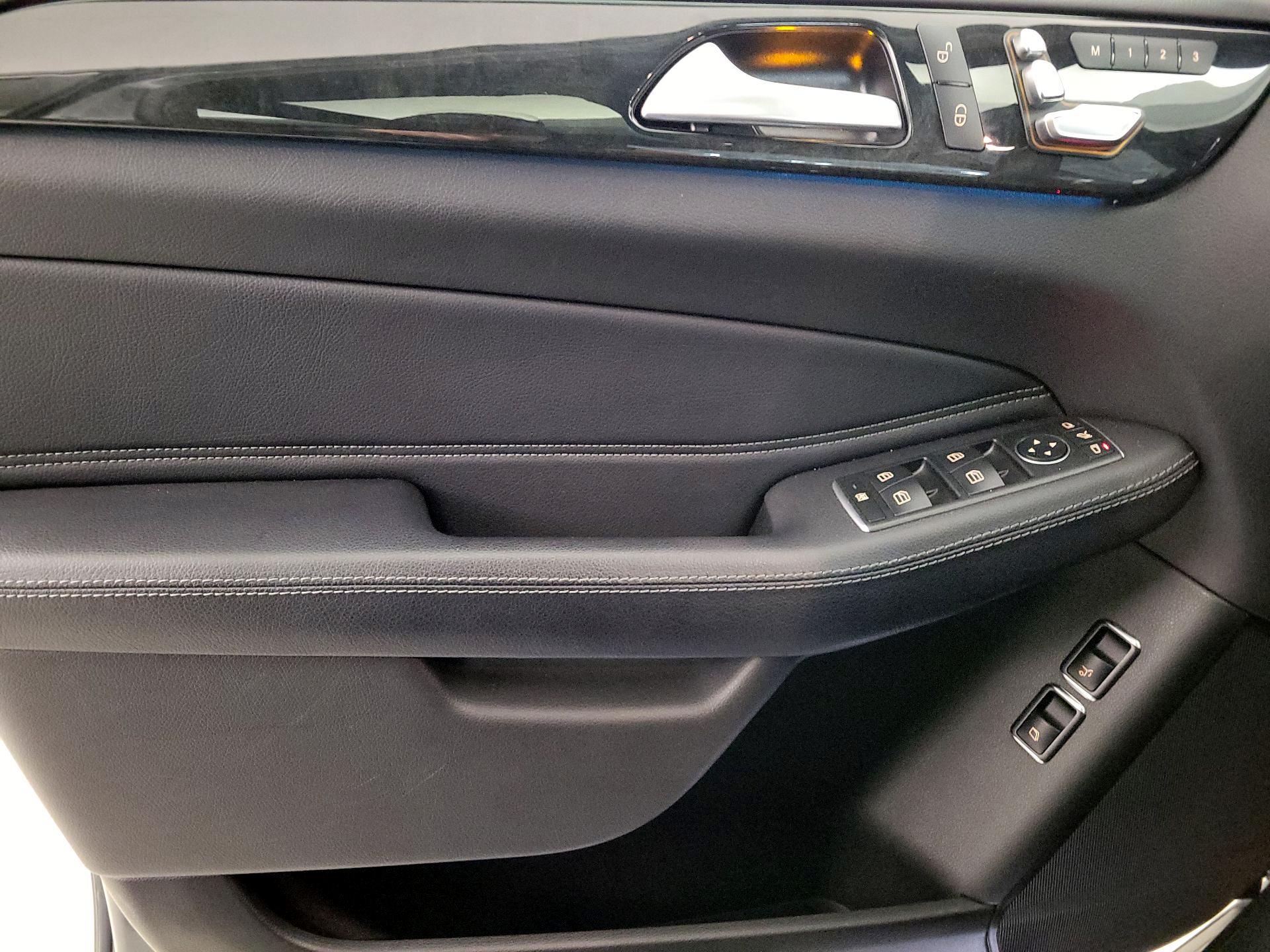 Thumbnail: 2019 Mercedes-Benz GLS - 12