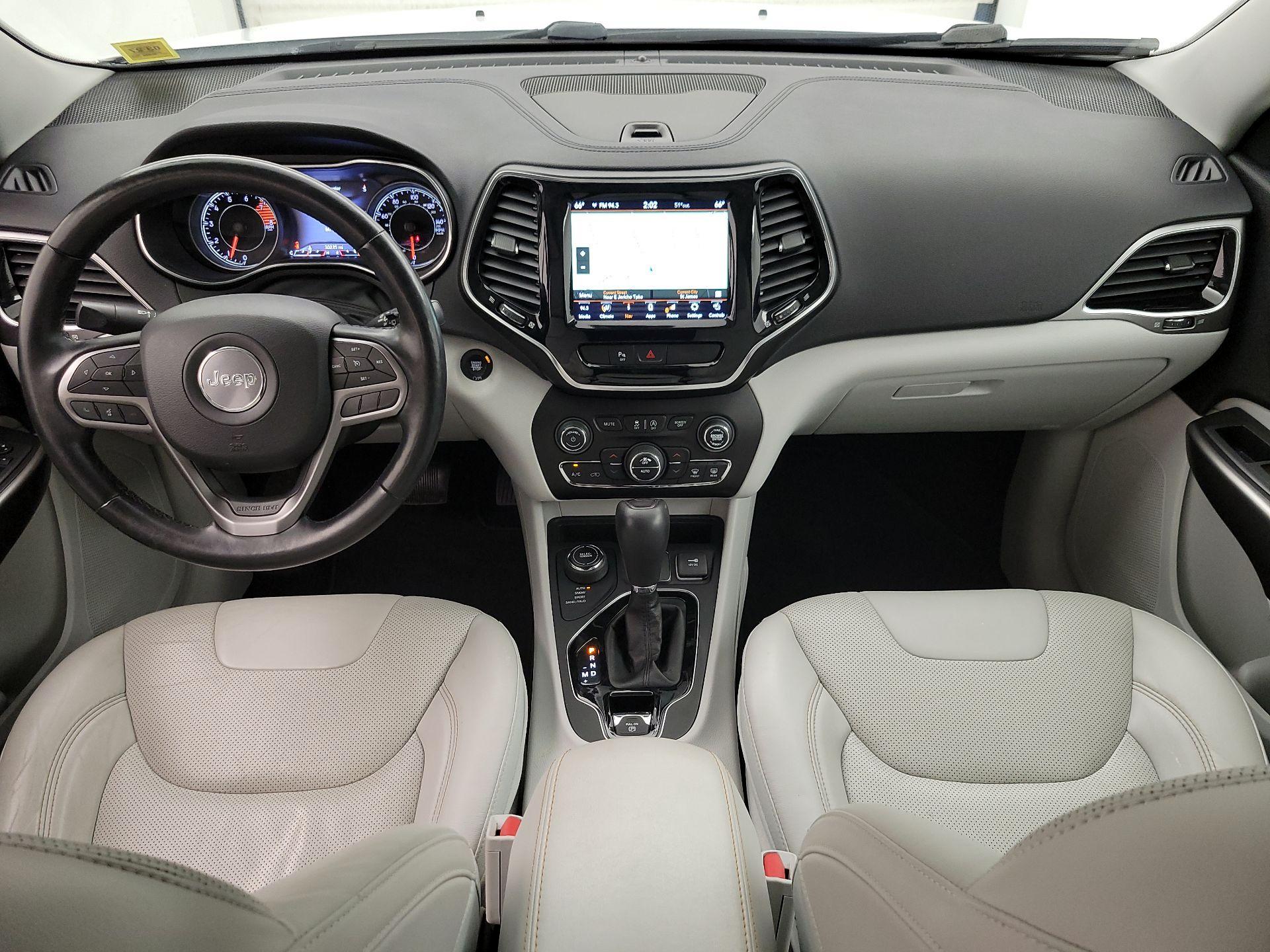 Thumbnail: 2020 Jeep Cherokee - 9