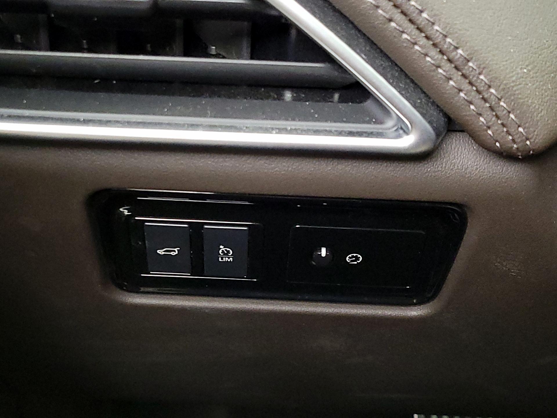 Thumbnail: 2019 Jaguar F-Pace - 13