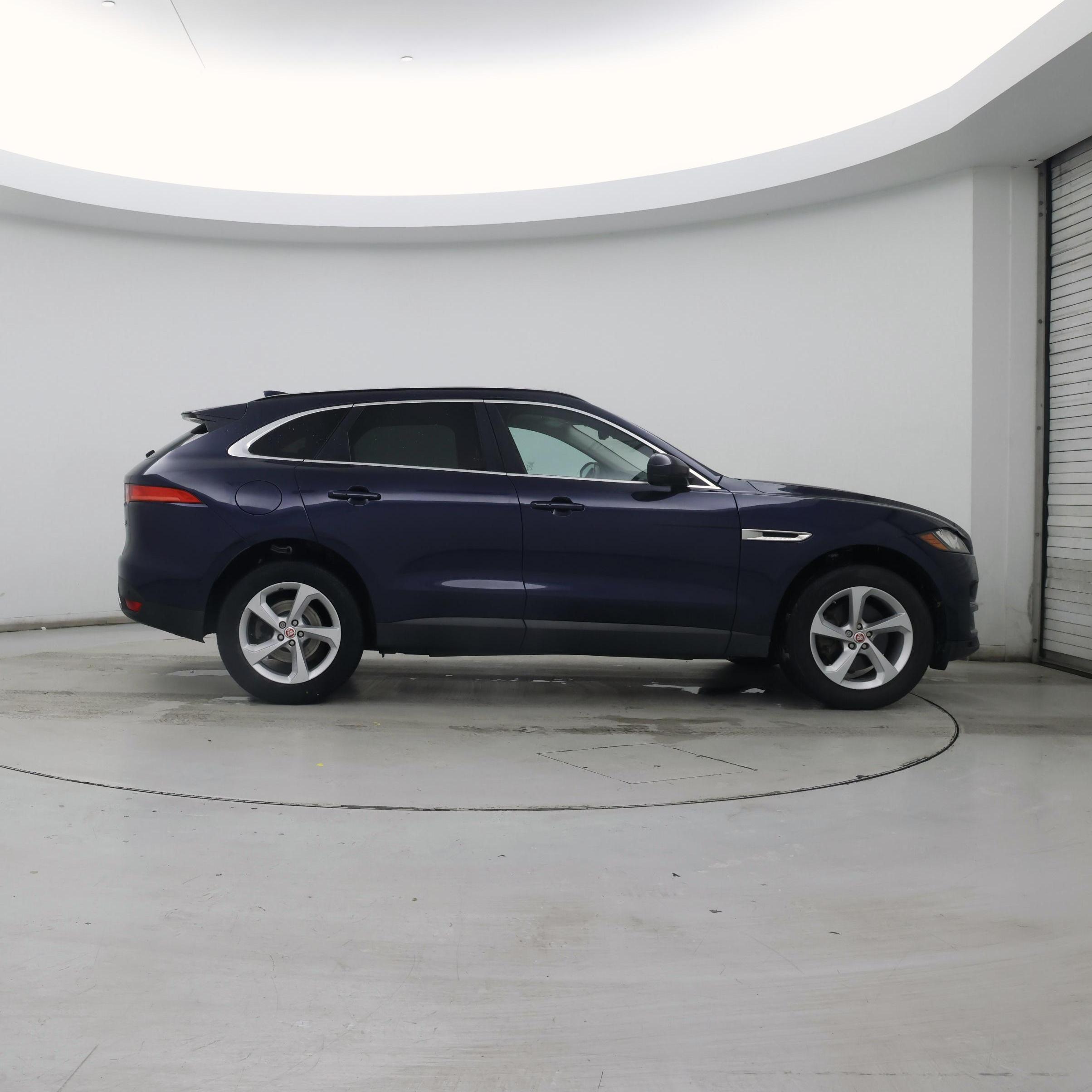 Thumbnail: 2019 Jaguar F-Pace - 7