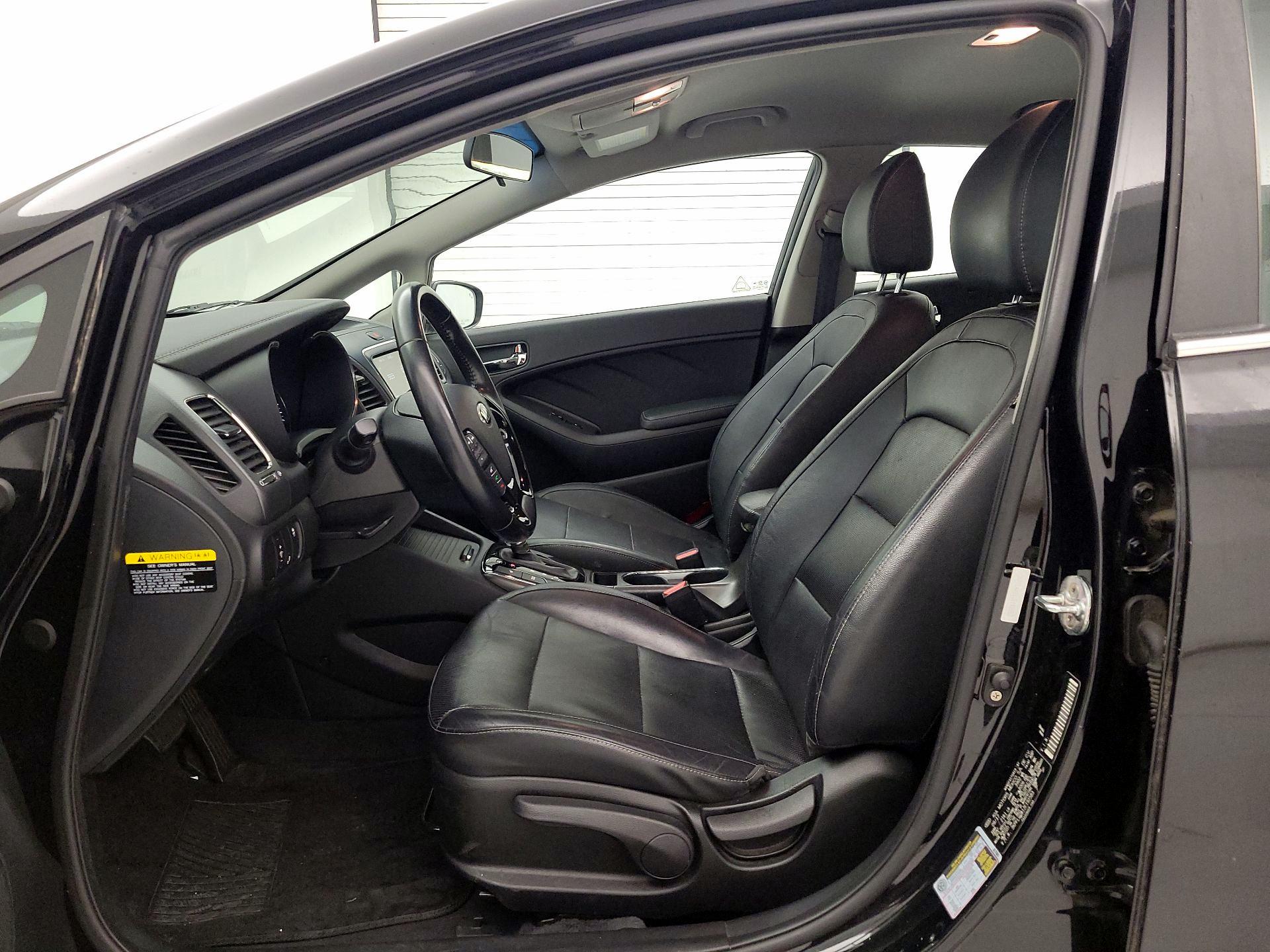 Thumbnail: 2018 Kia Forte - 11