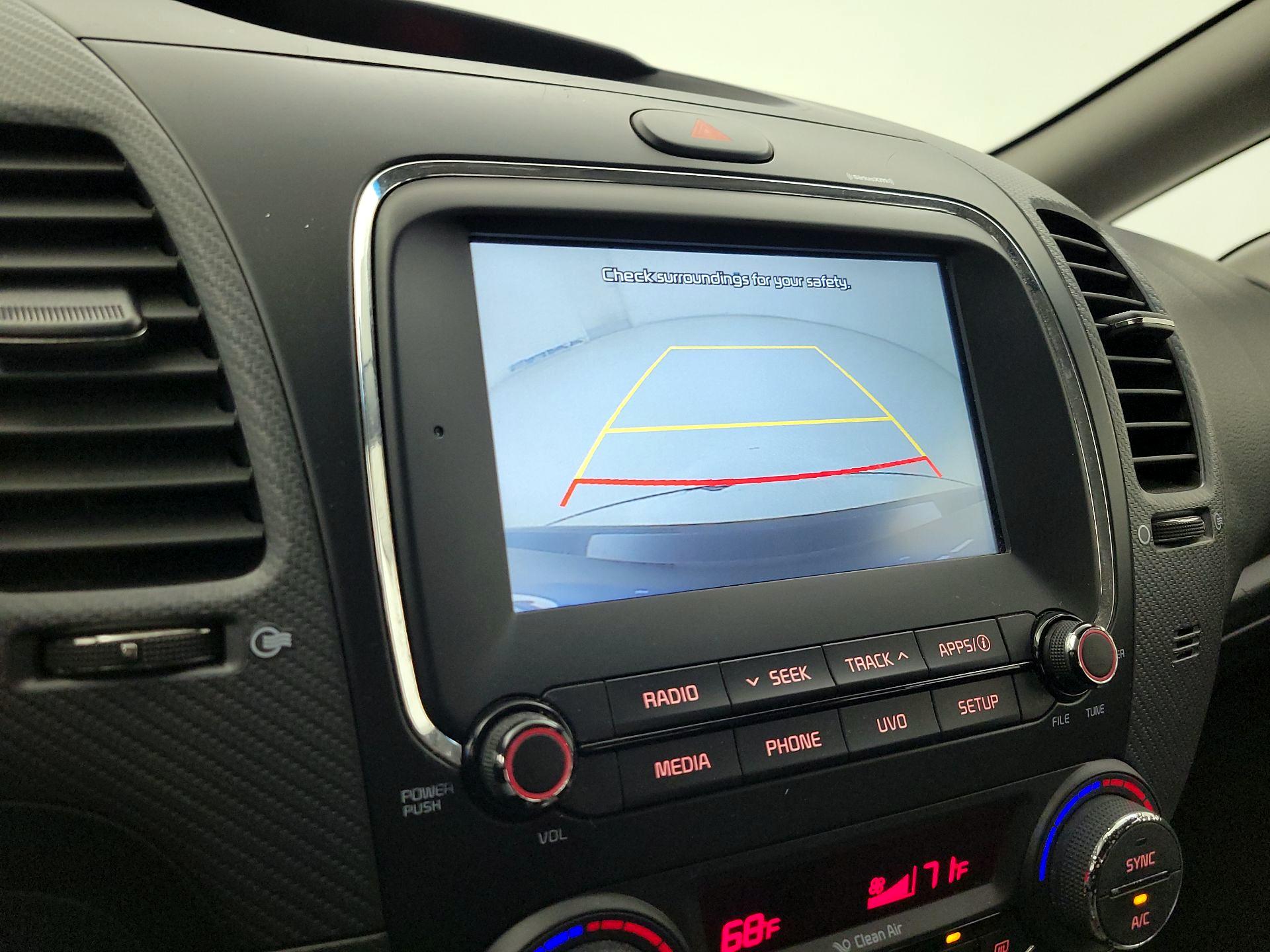 Thumbnail: 2018 Kia Forte - 14