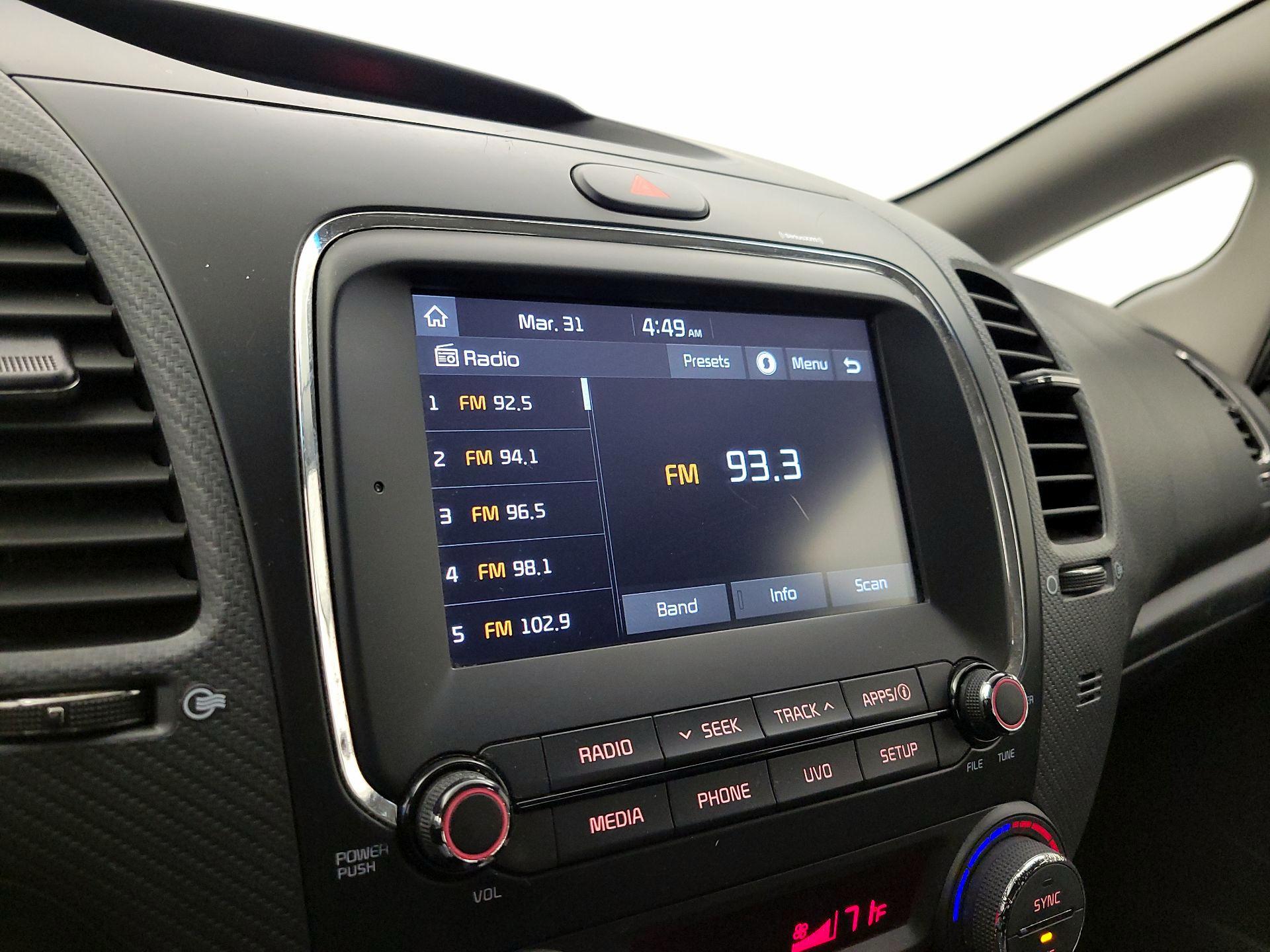 Thumbnail: 2018 Kia Forte - 15