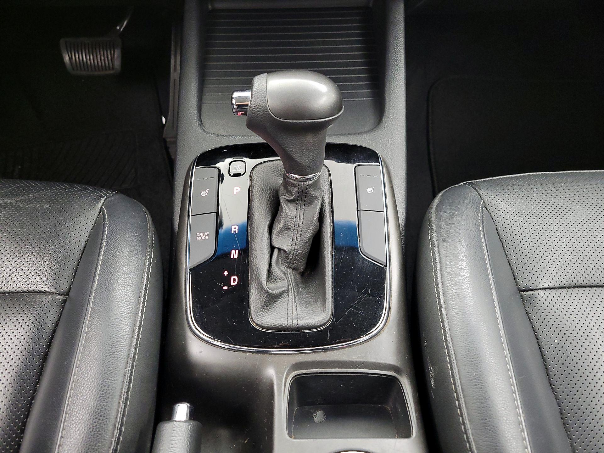 Thumbnail: 2018 Kia Forte - 17