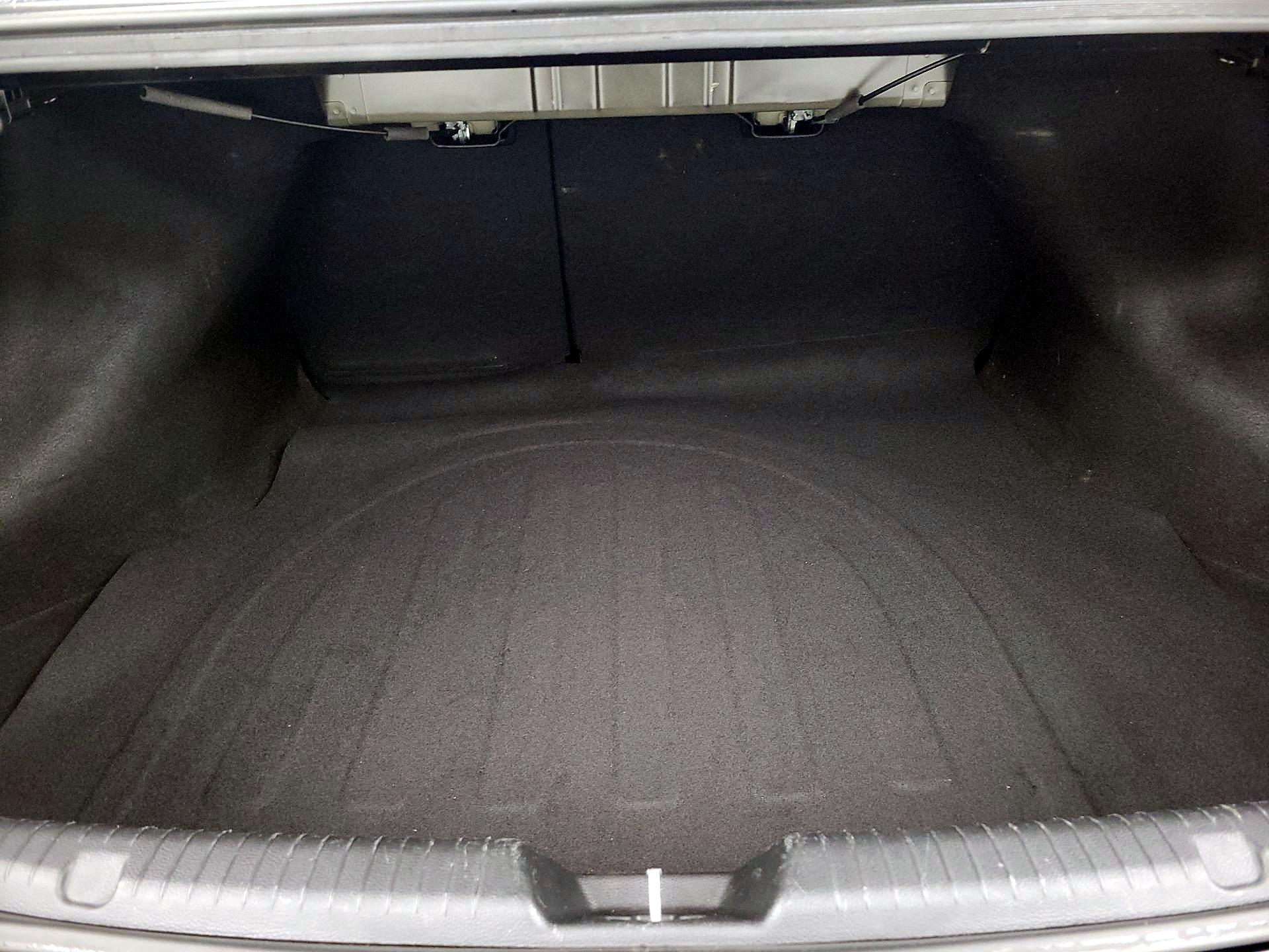 Thumbnail: 2018 Kia Forte - 20