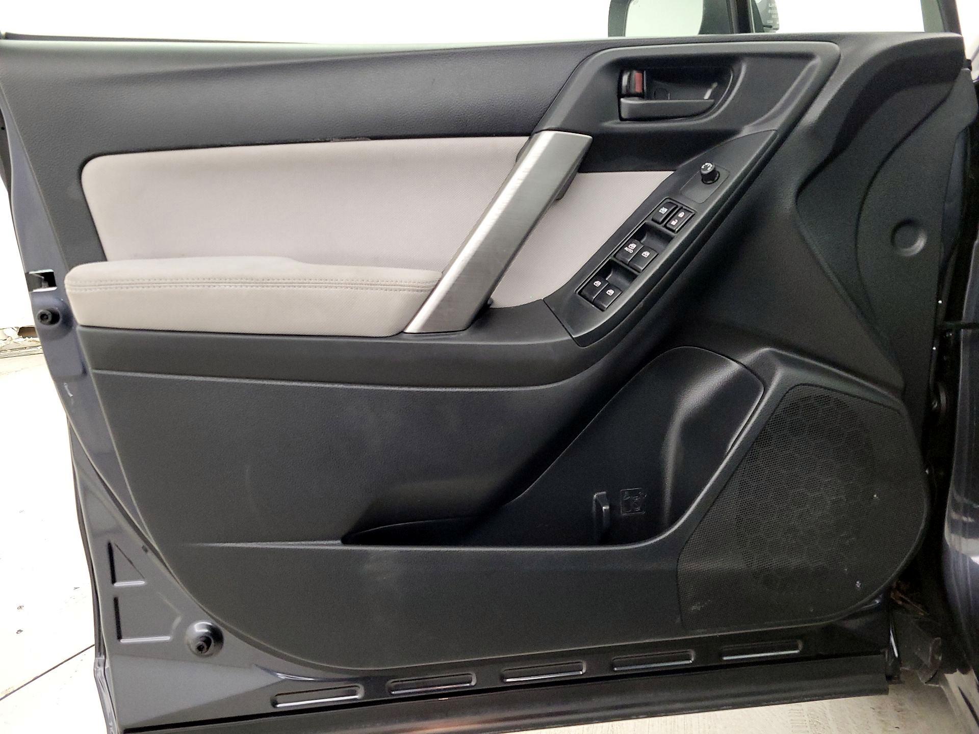 Thumbnail: 2015 Subaru Forester - 12