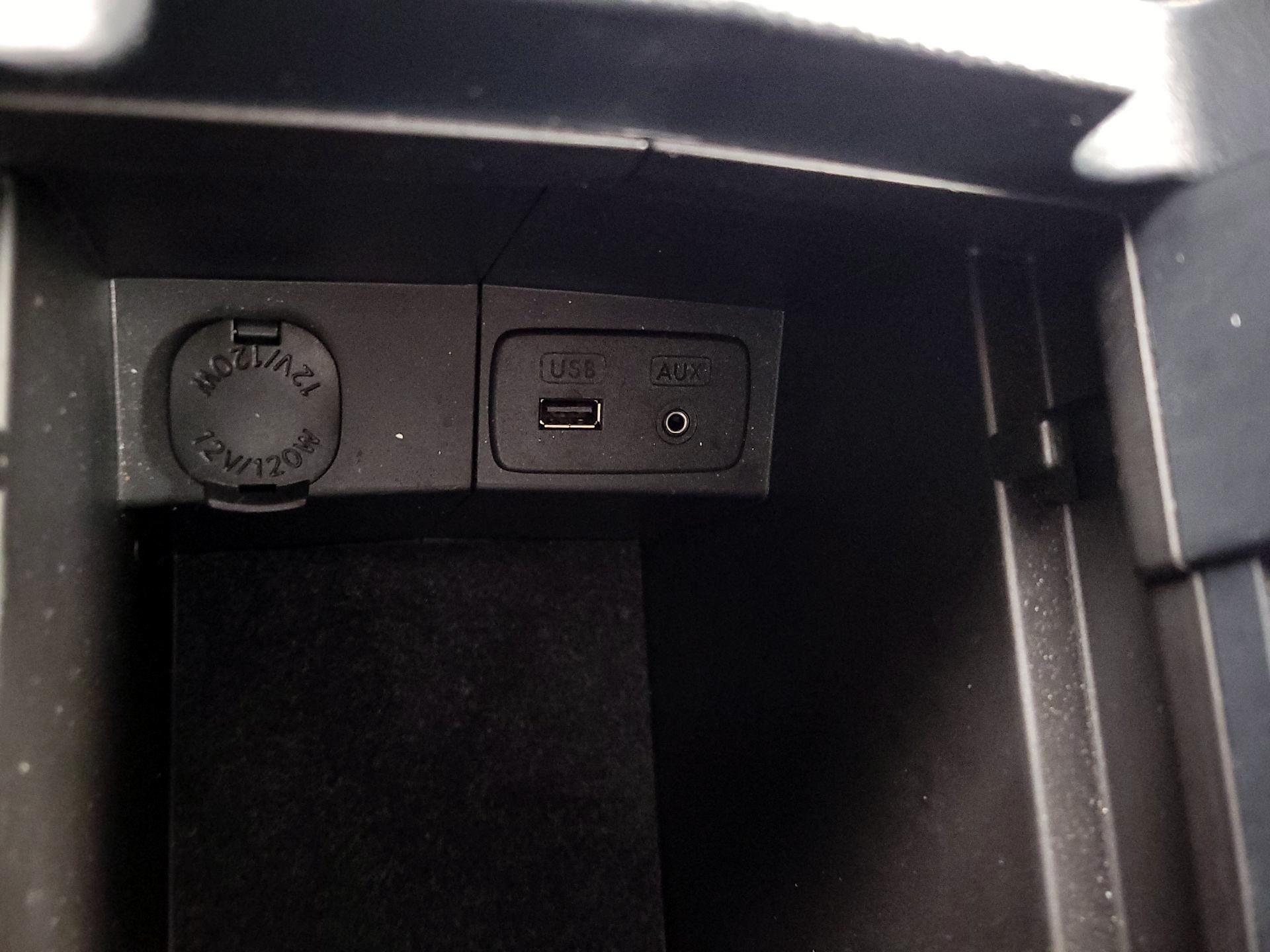 Thumbnail: 2015 Subaru Forester - 18