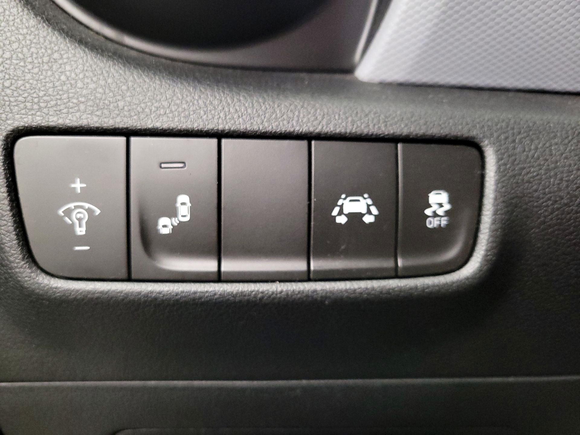 Thumbnail: 2019 Hyundai Kona - 13