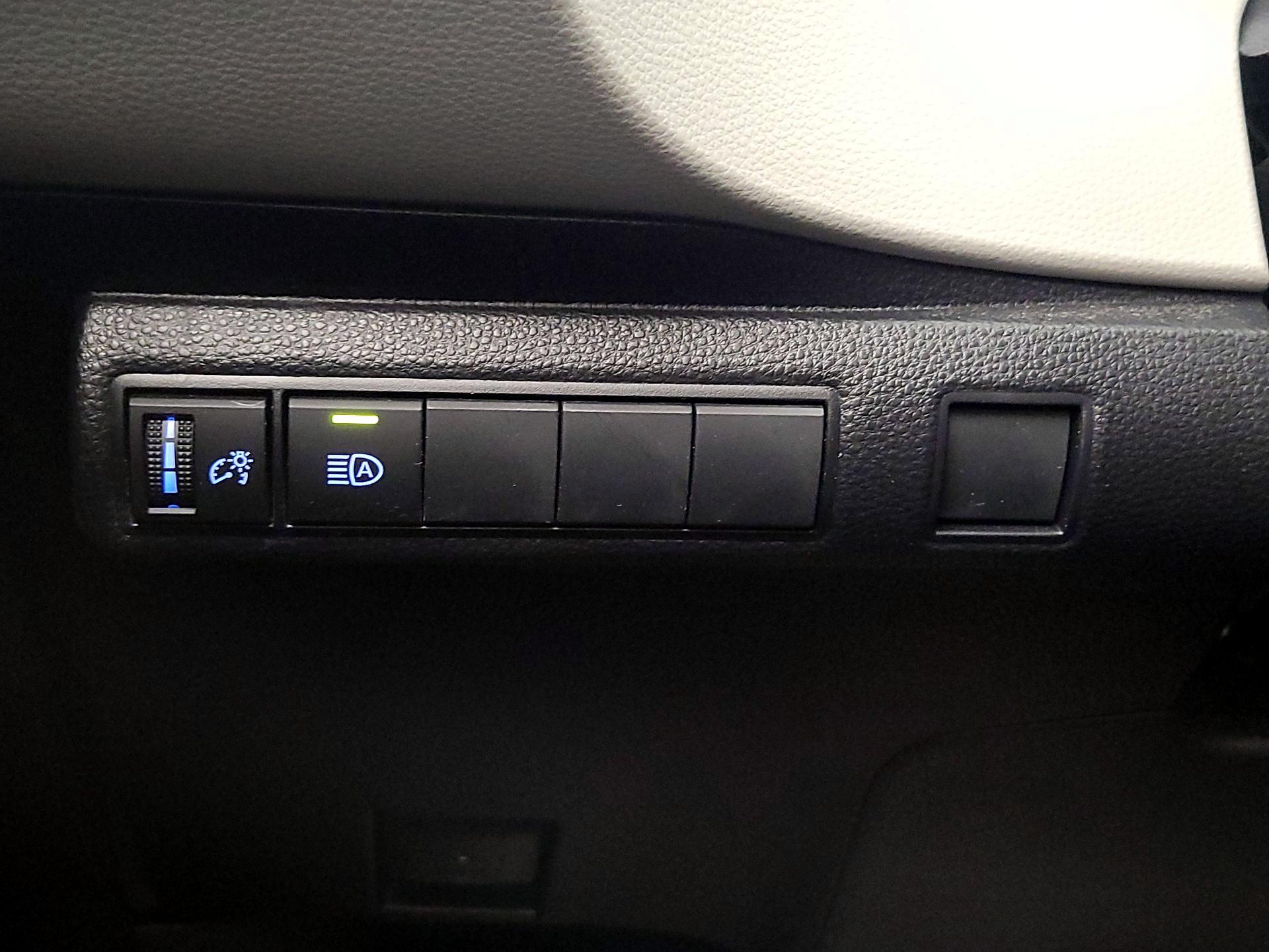 Thumbnail: 2022 Toyota Corolla - 13