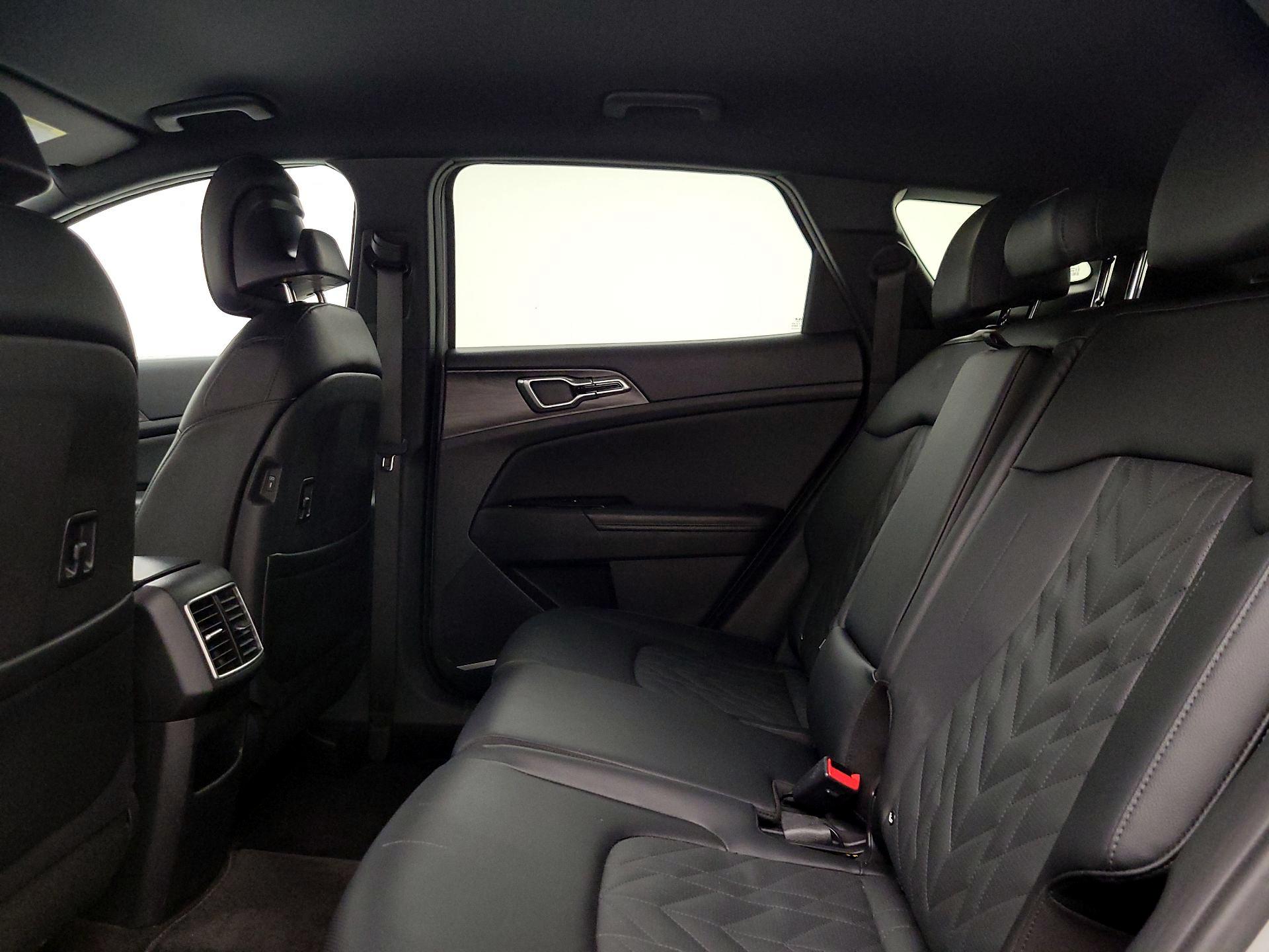 Thumbnail: 2023 Kia Sportage - 20