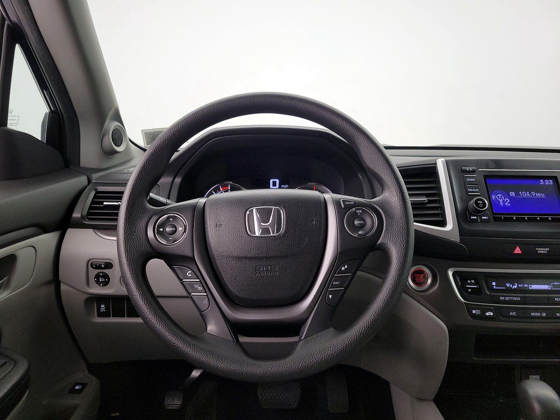 Thumbnail: 2016 Honda Pilot - 10