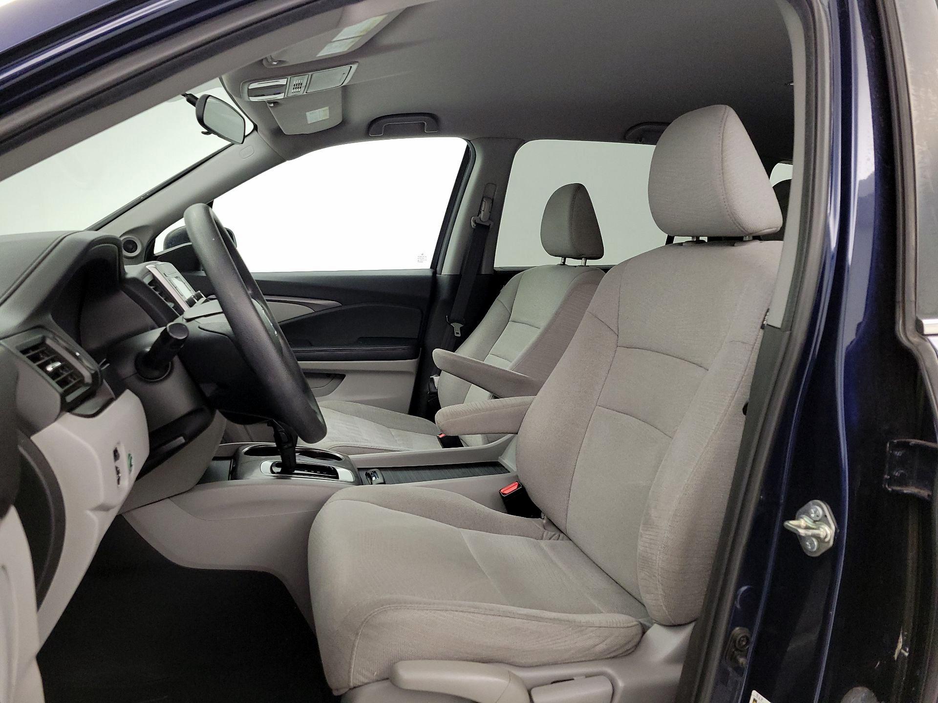 Thumbnail: 2016 Honda Pilot - 11