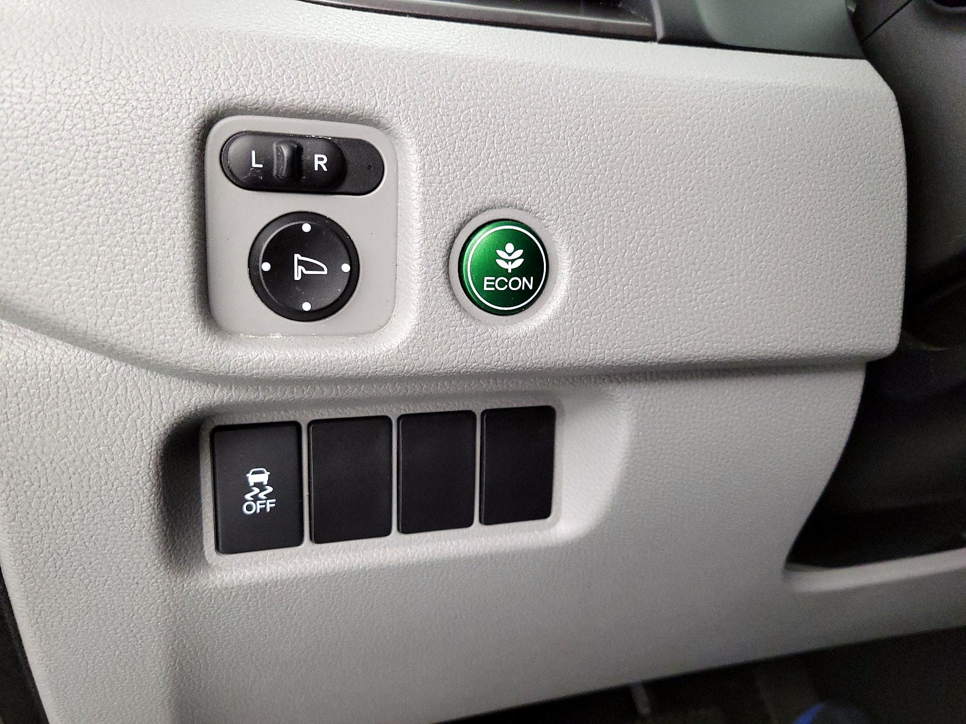 Thumbnail: 2016 Honda Pilot - 13