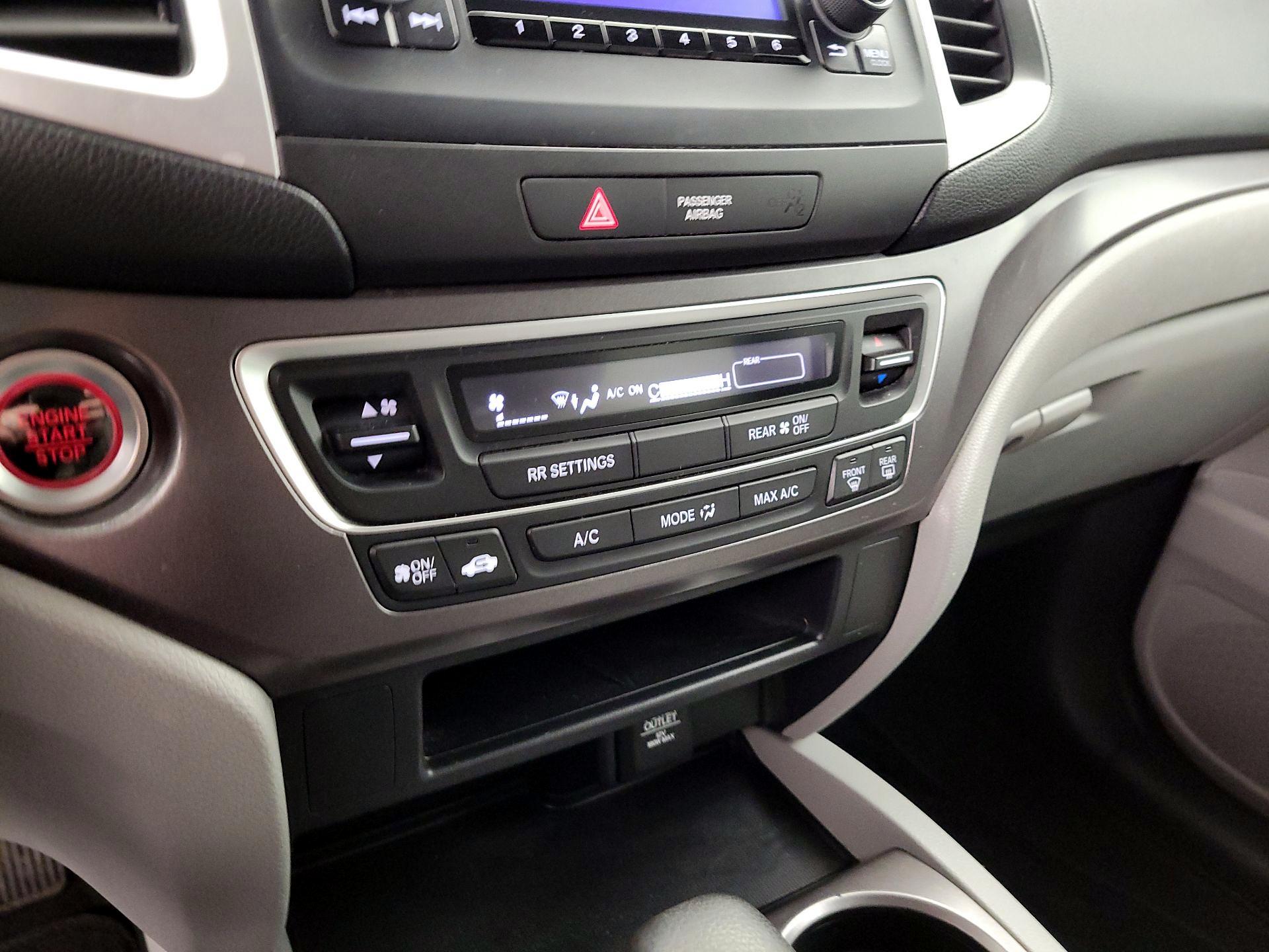 Thumbnail: 2016 Honda Pilot - 16