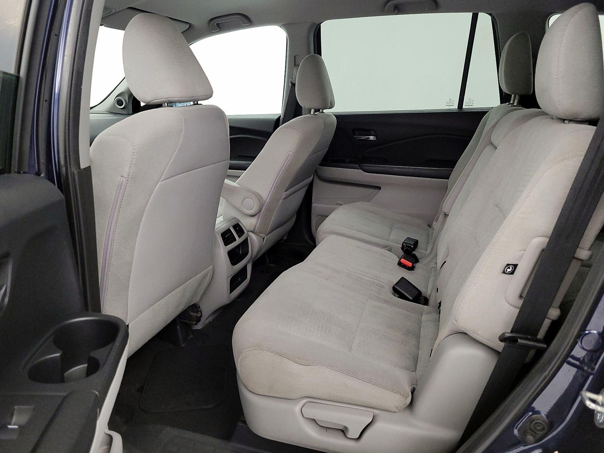 Thumbnail: 2016 Honda Pilot - 19