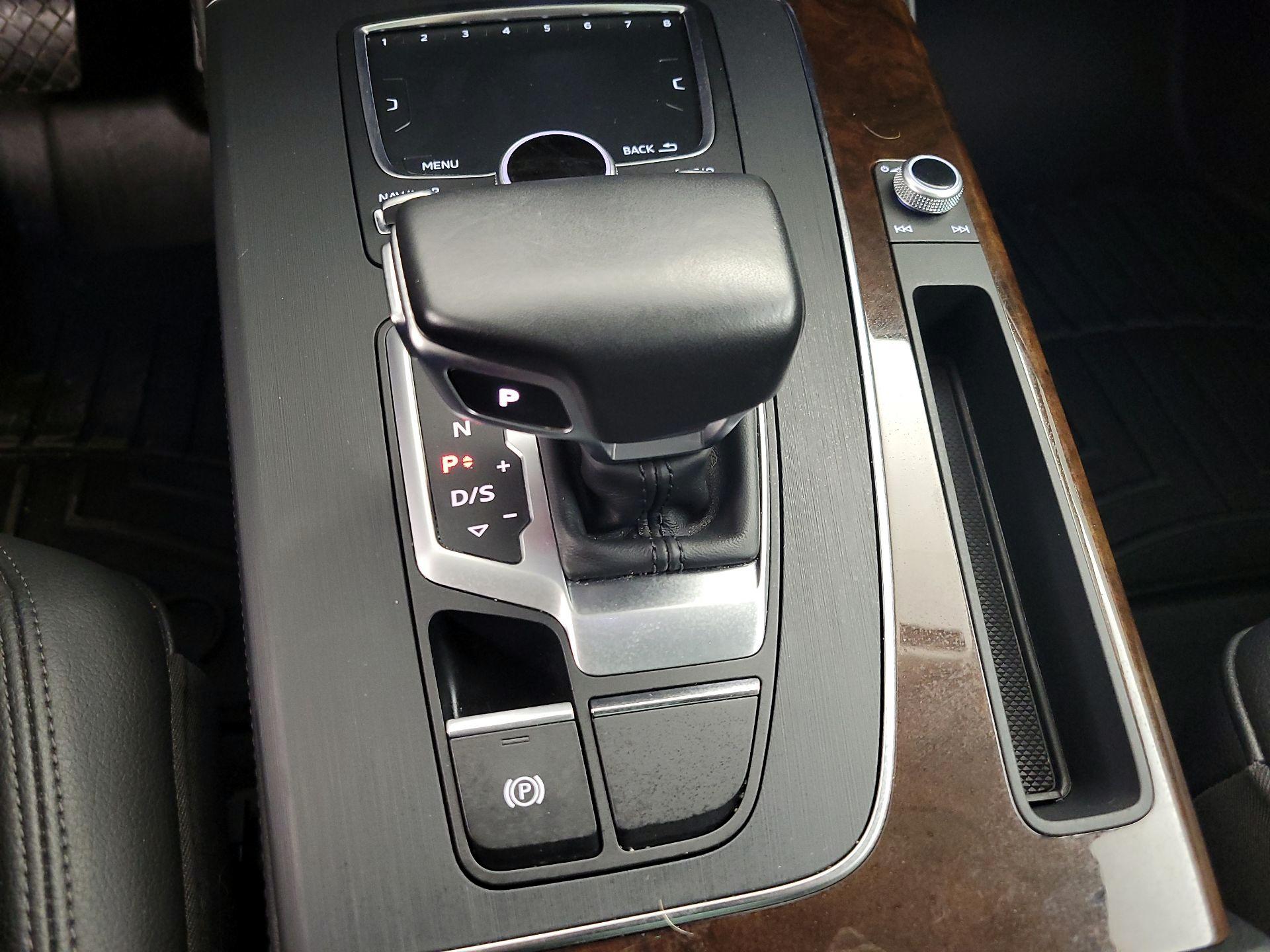 Thumbnail: 2019 Audi Q5 - 18