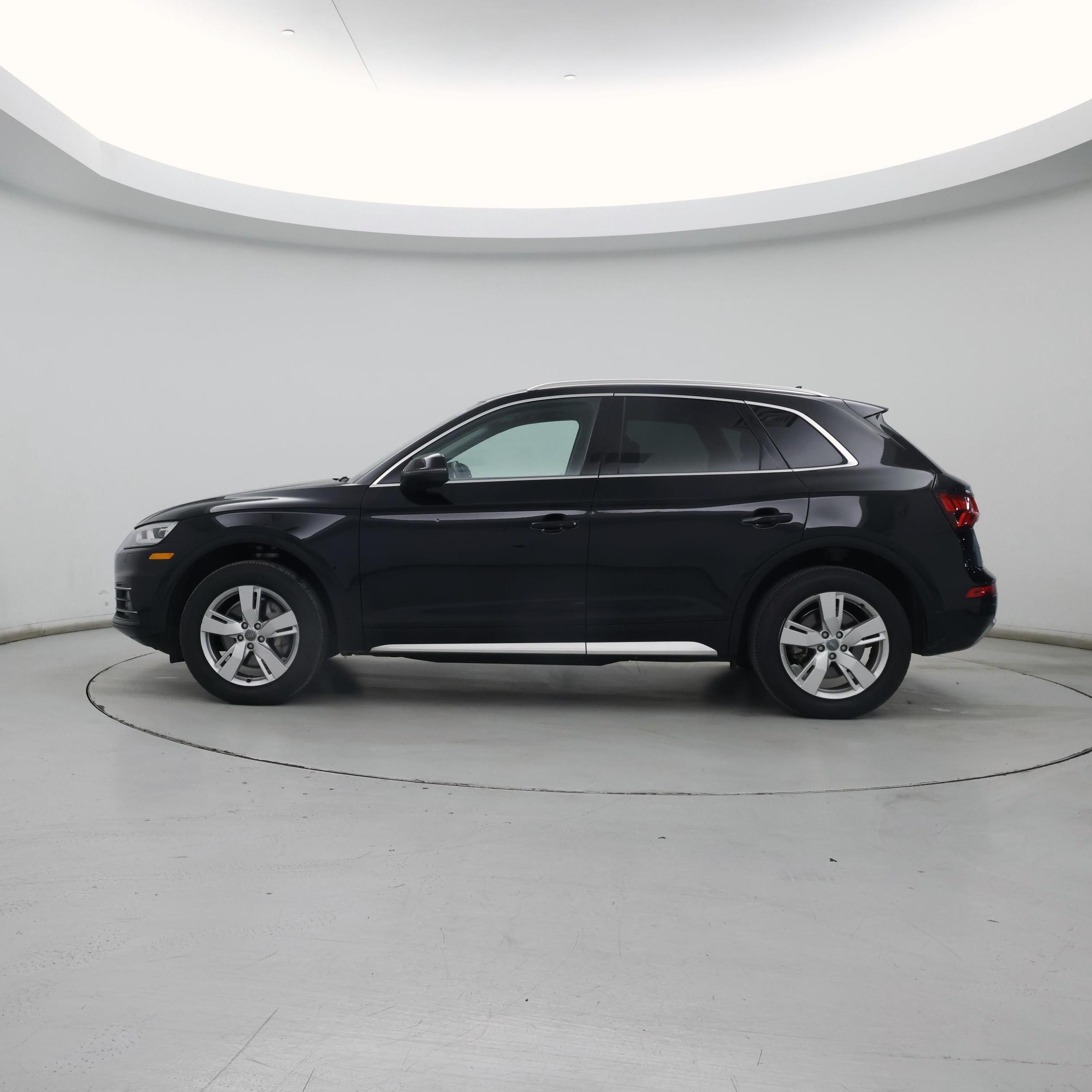 Thumbnail: 2019 Audi Q5 - 3