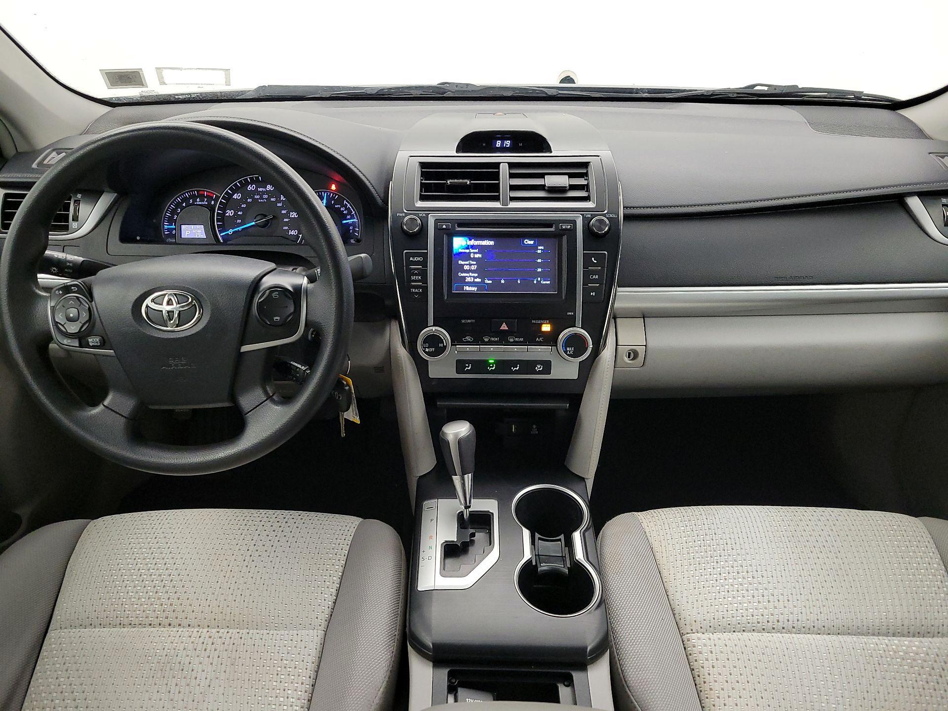 Thumbnail: 2014 Toyota Camry - 9