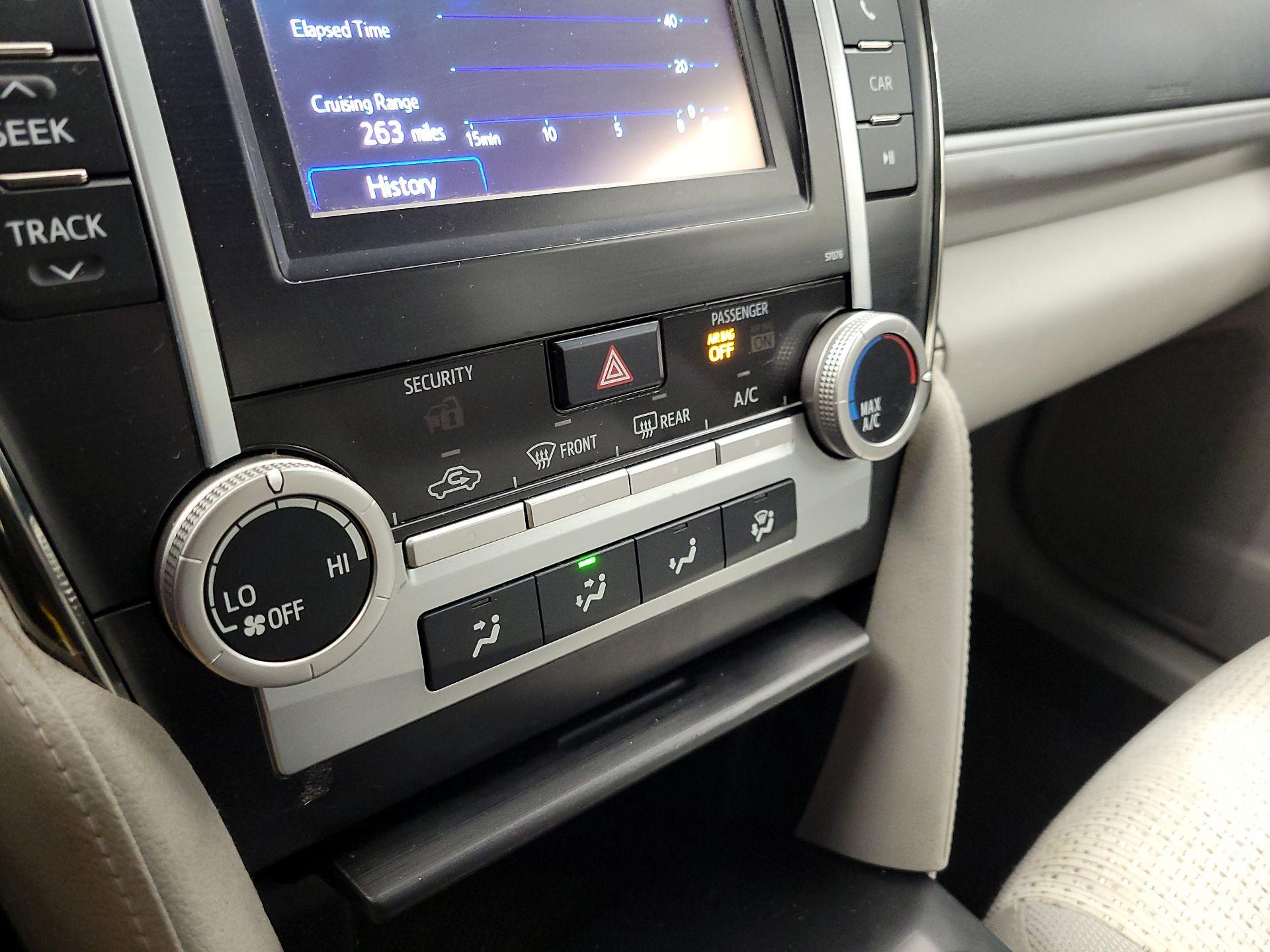 Thumbnail: 2014 Toyota Camry - 14