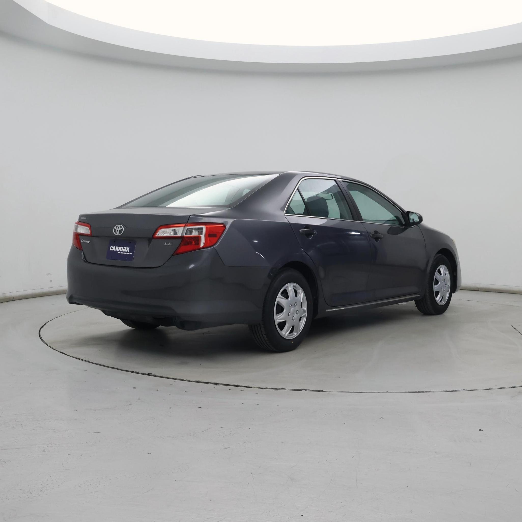 Thumbnail: 2014 Toyota Camry - 8