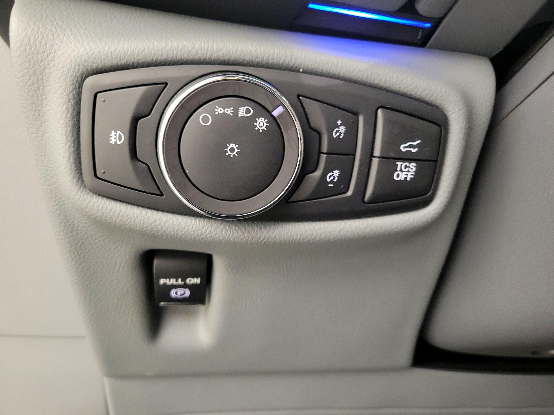 Thumbnail: 2019 Lincoln Nautilus - 13