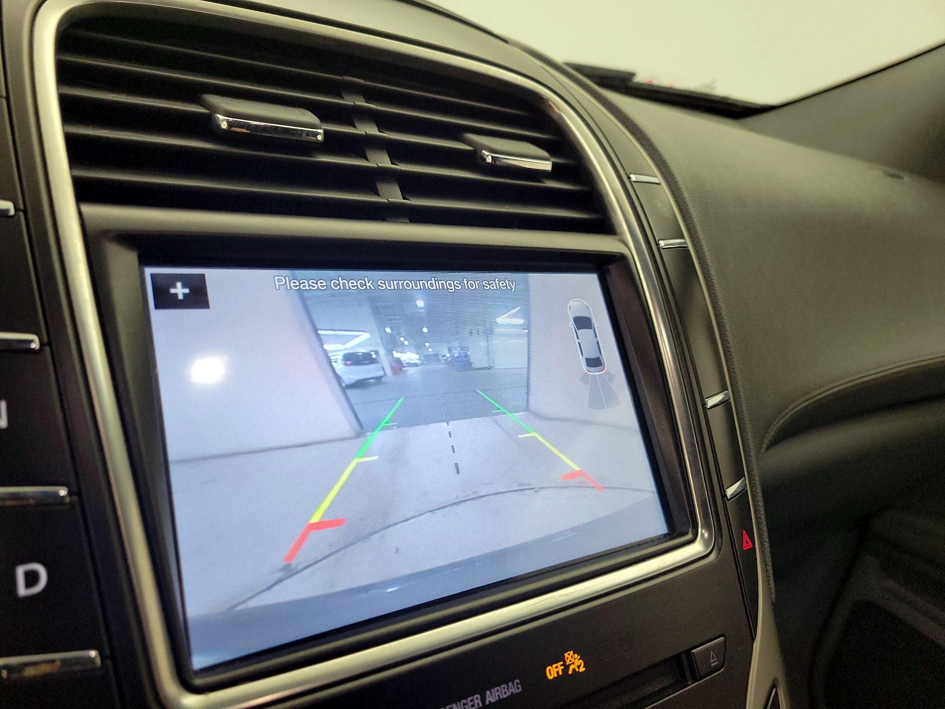 Thumbnail: 2019 Lincoln Nautilus - 15