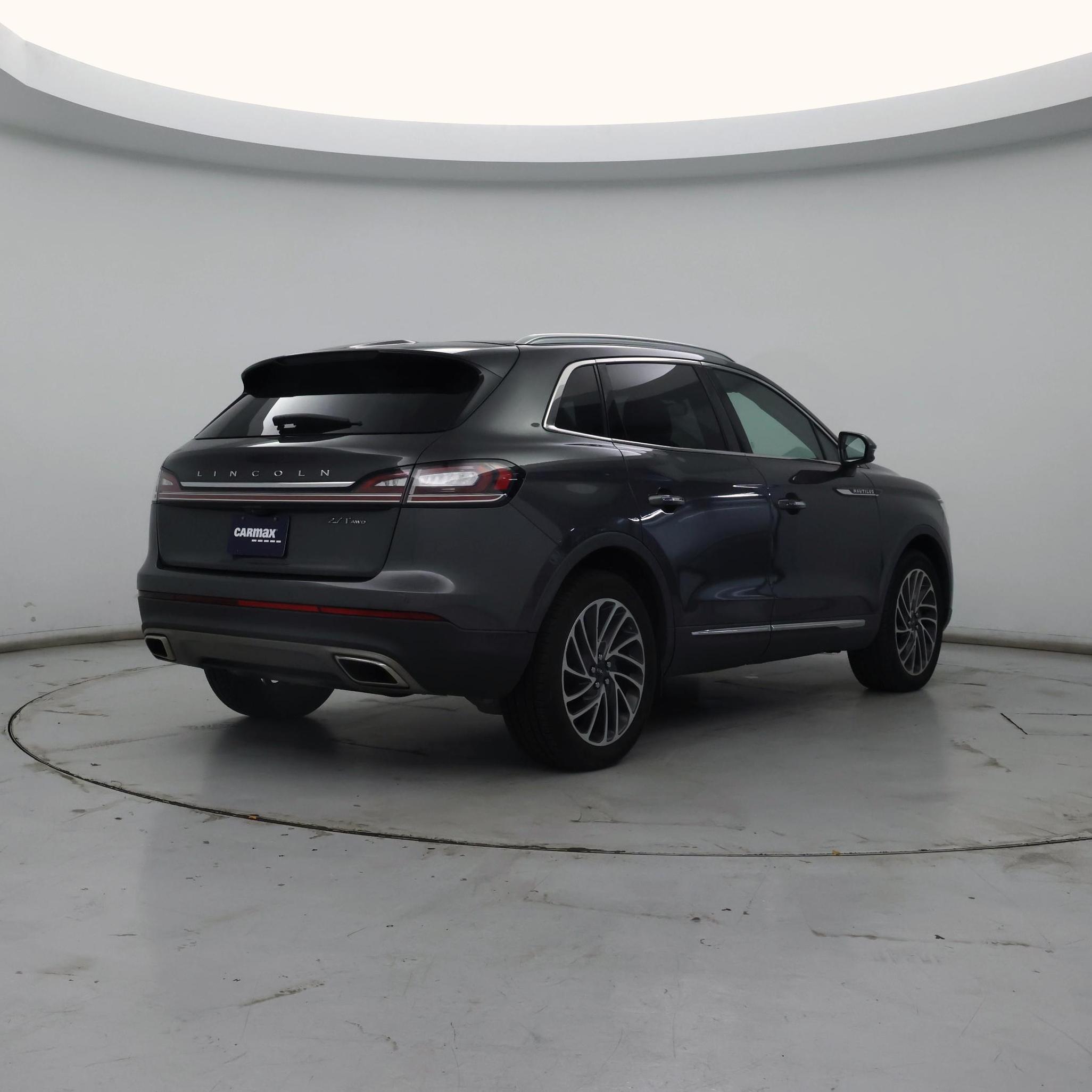 Thumbnail: 2019 Lincoln Nautilus - 8