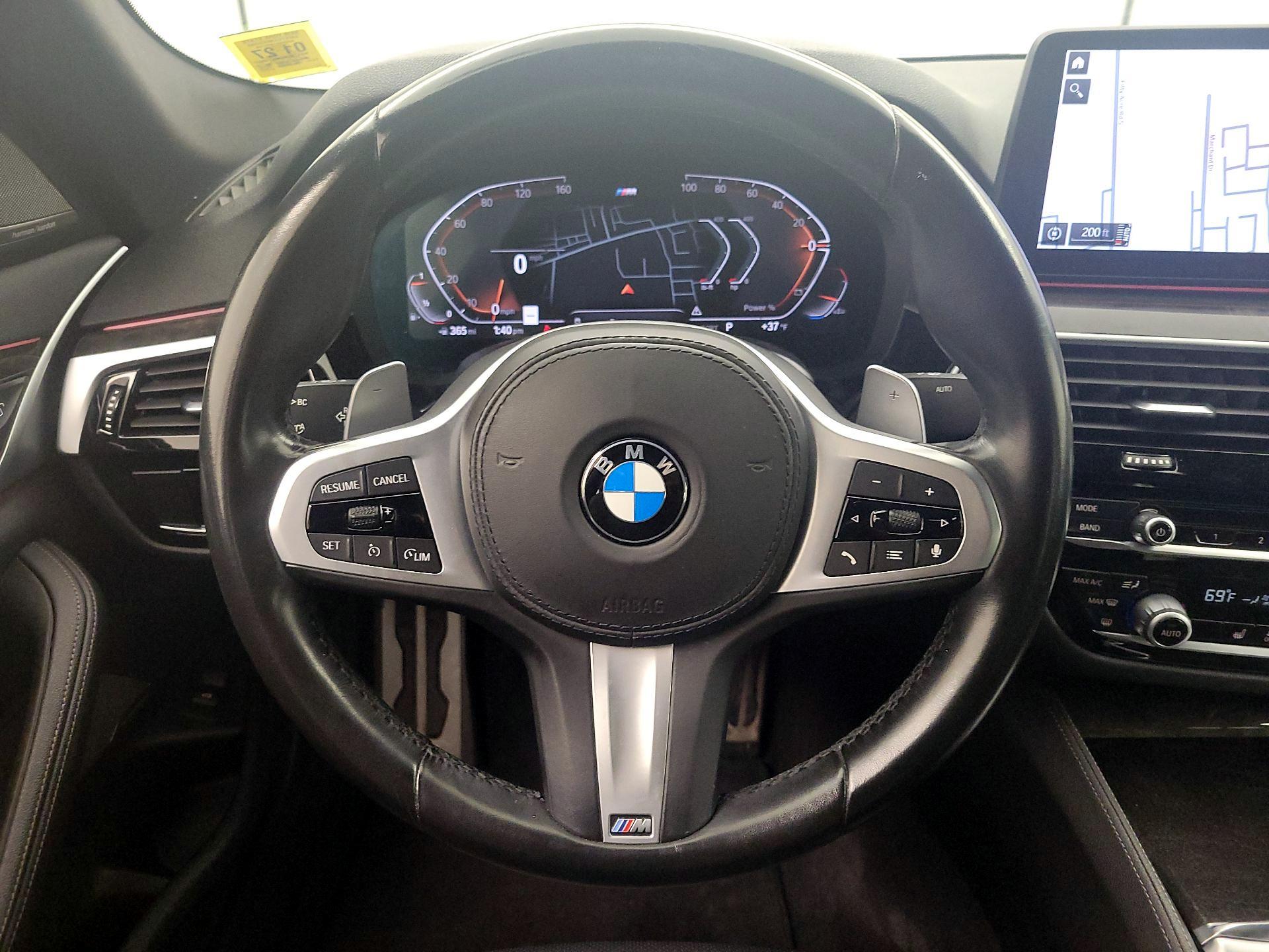 Thumbnail: 2021 BMW 5 Series - 10