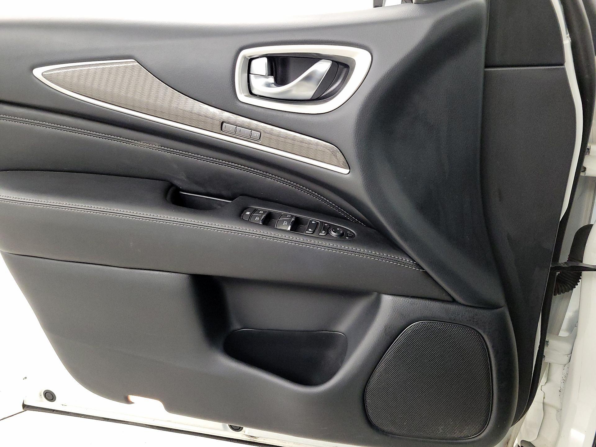 Thumbnail: 2019 INFINITI QX60 - 12