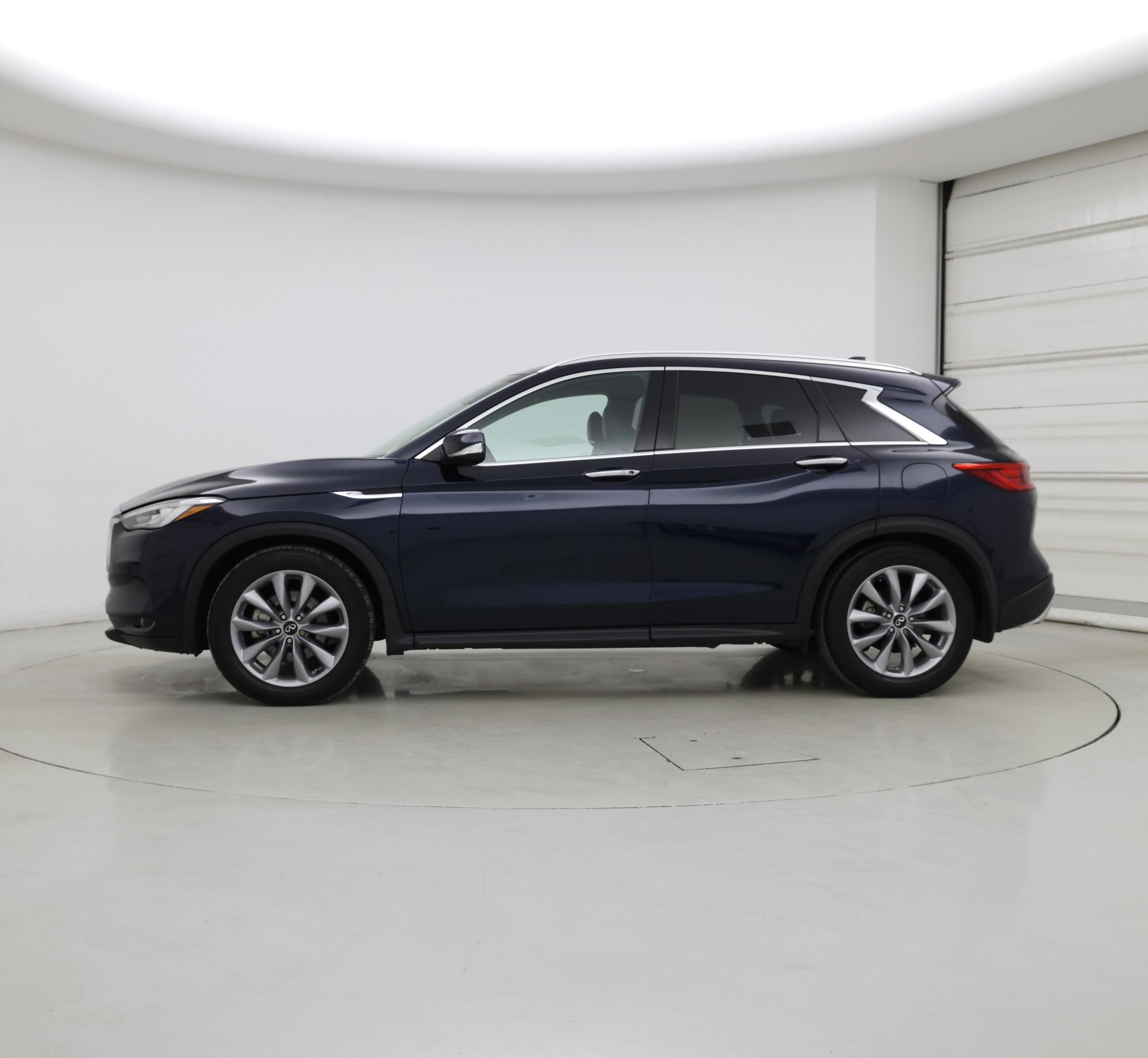 Thumbnail: 2021 INFINITI QX50 - 3
