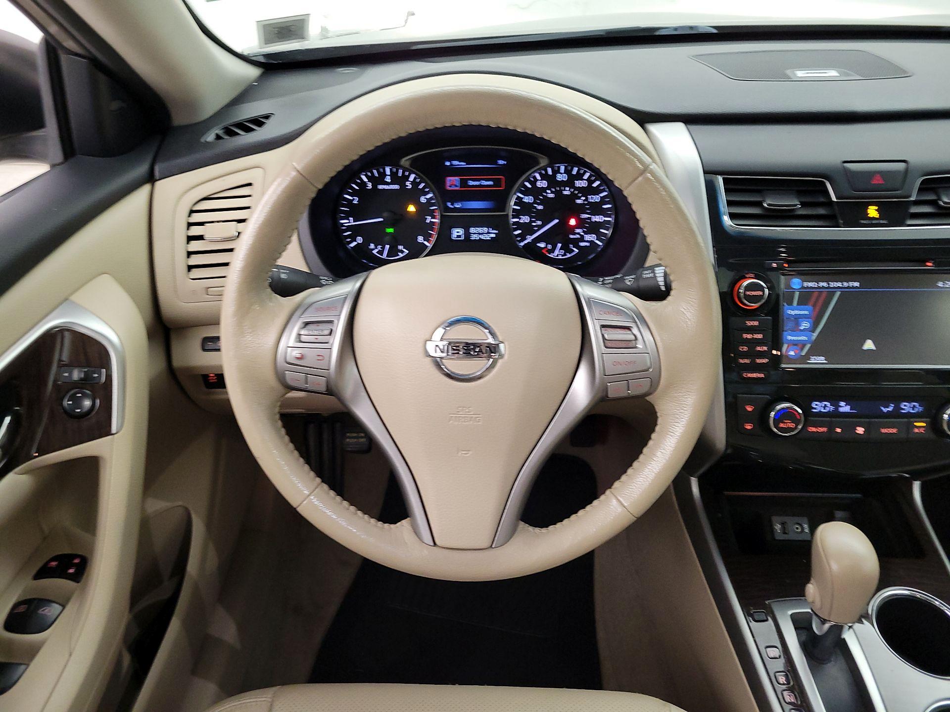 Thumbnail: 2014 Nissan Altima - 10