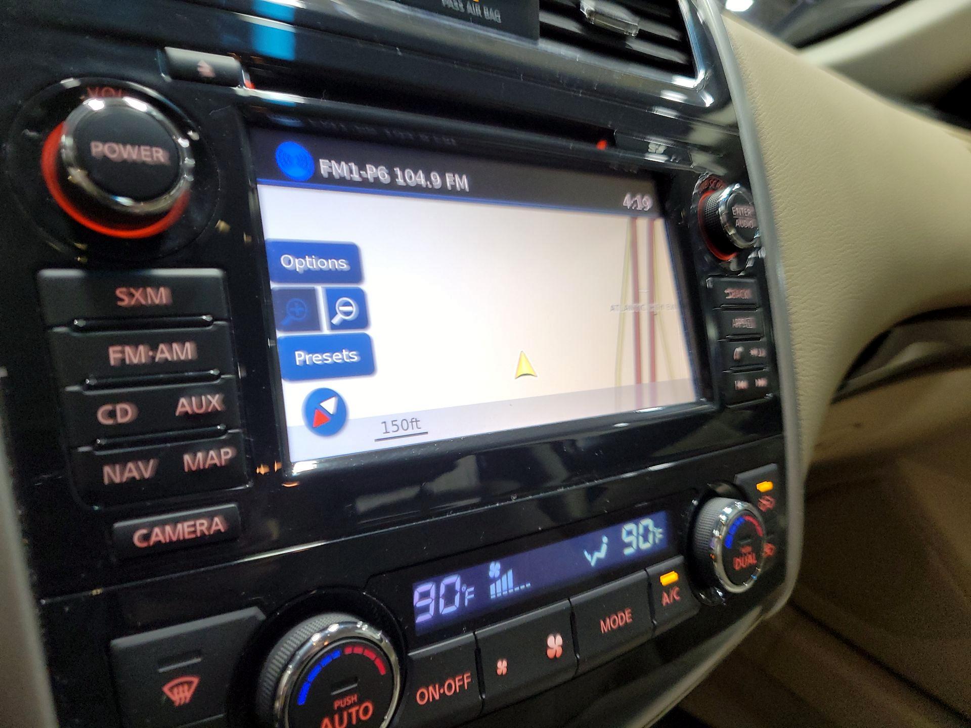 Thumbnail: 2014 Nissan Altima - 14