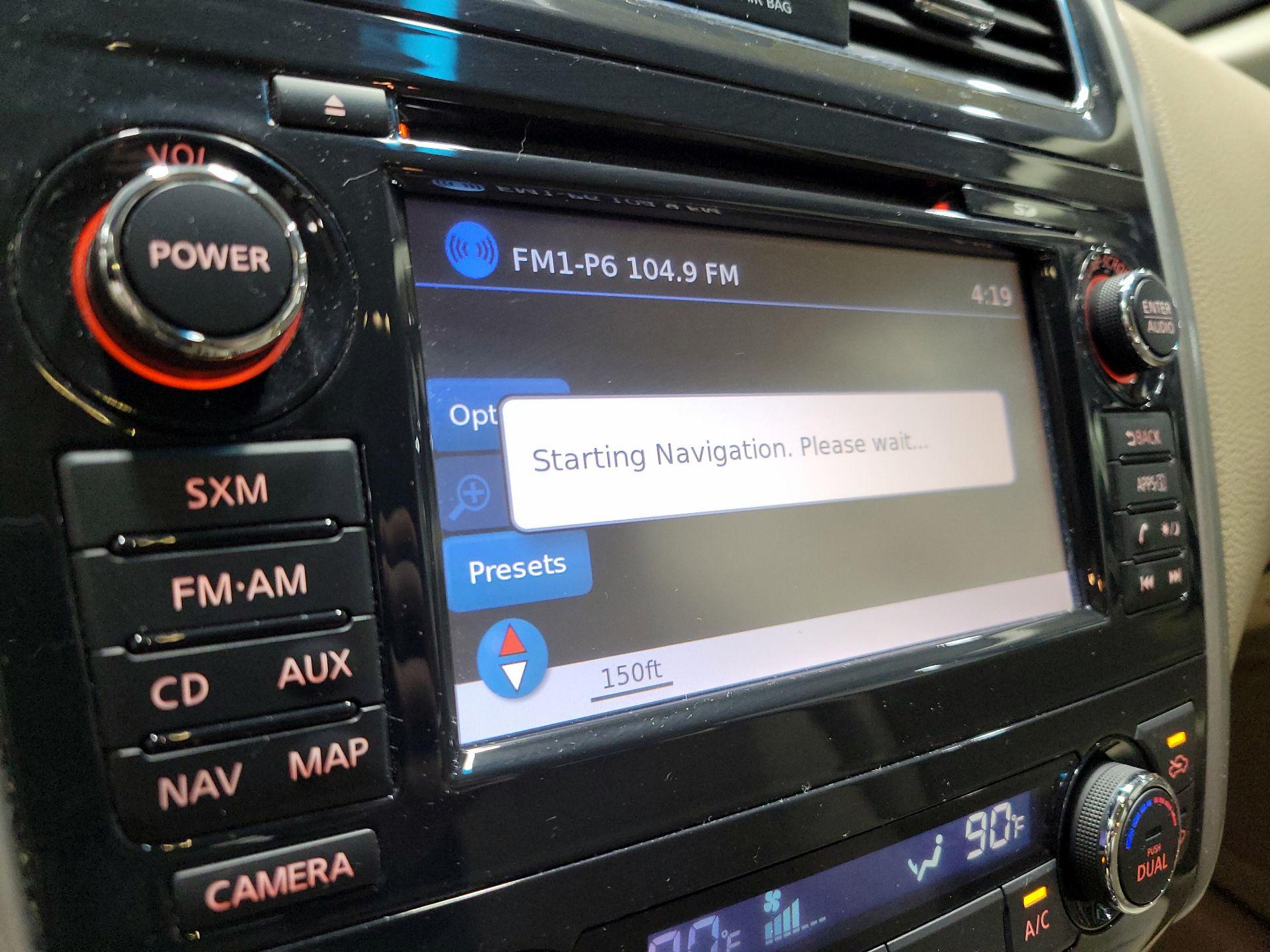 Thumbnail: 2014 Nissan Altima - 16