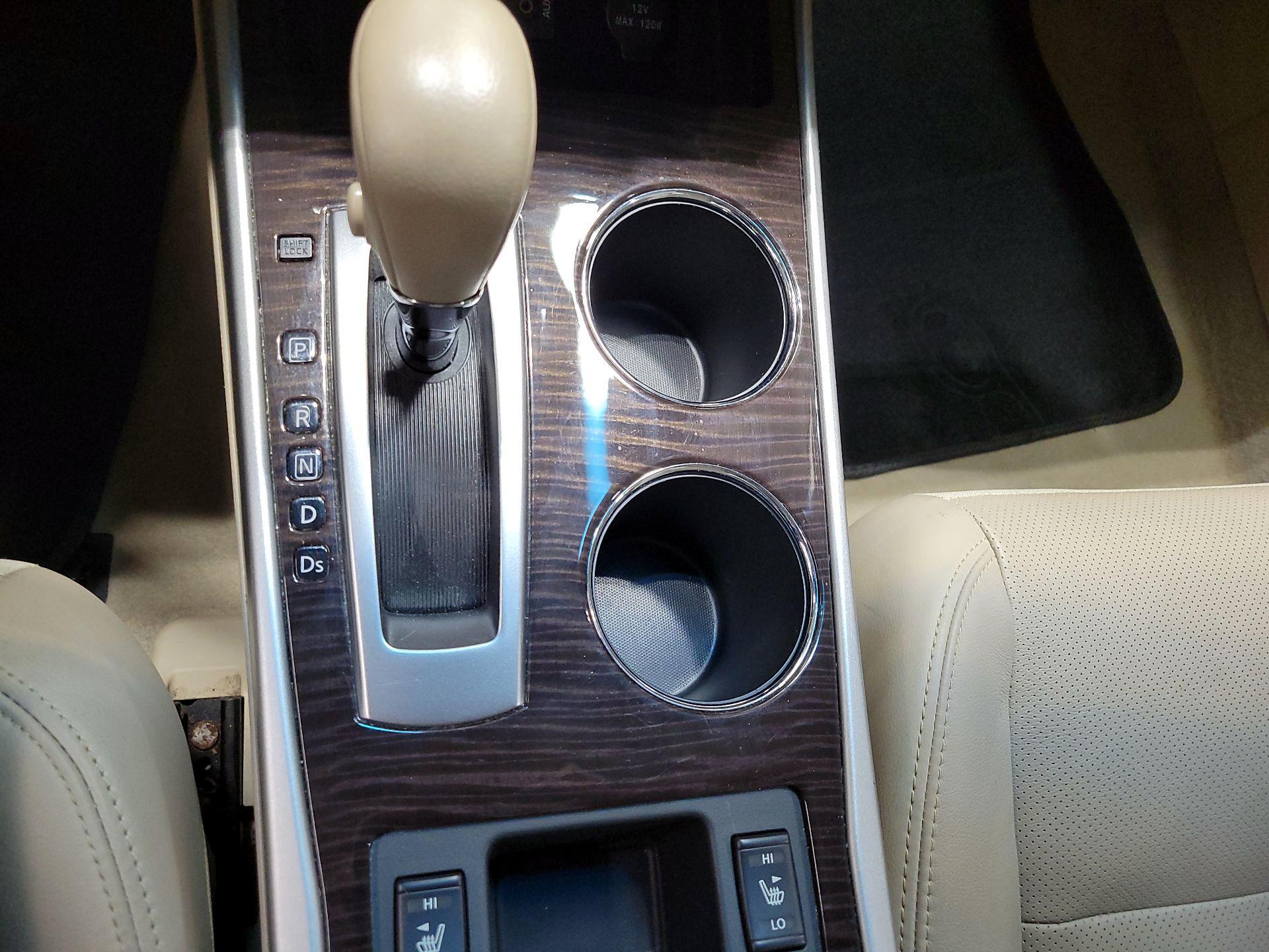 Thumbnail: 2014 Nissan Altima - 18