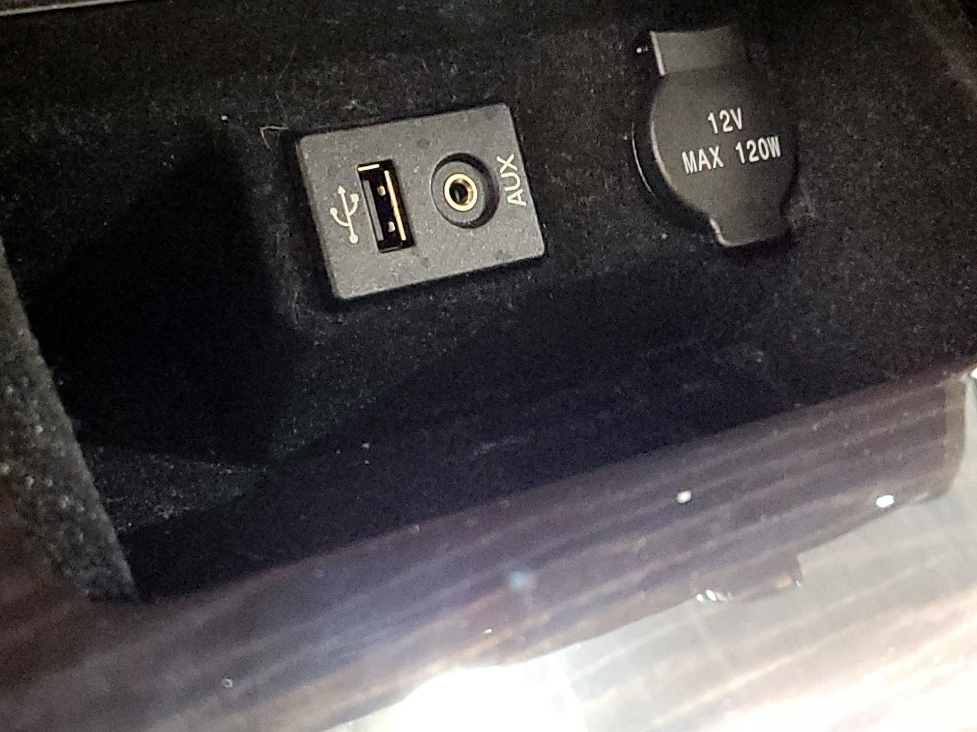 Thumbnail: 2014 Nissan Altima - 19