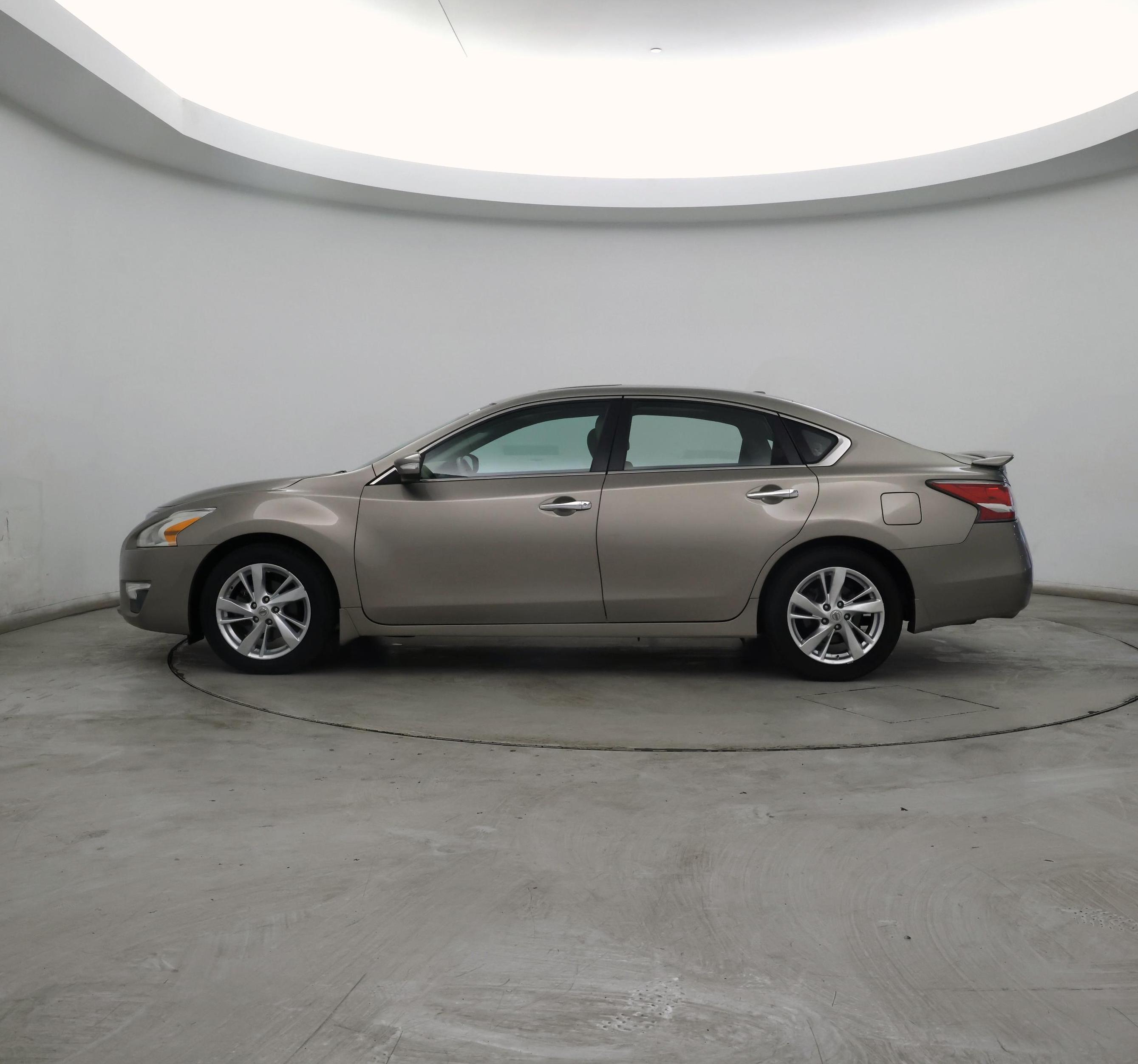 Thumbnail: 2014 Nissan Altima - 3